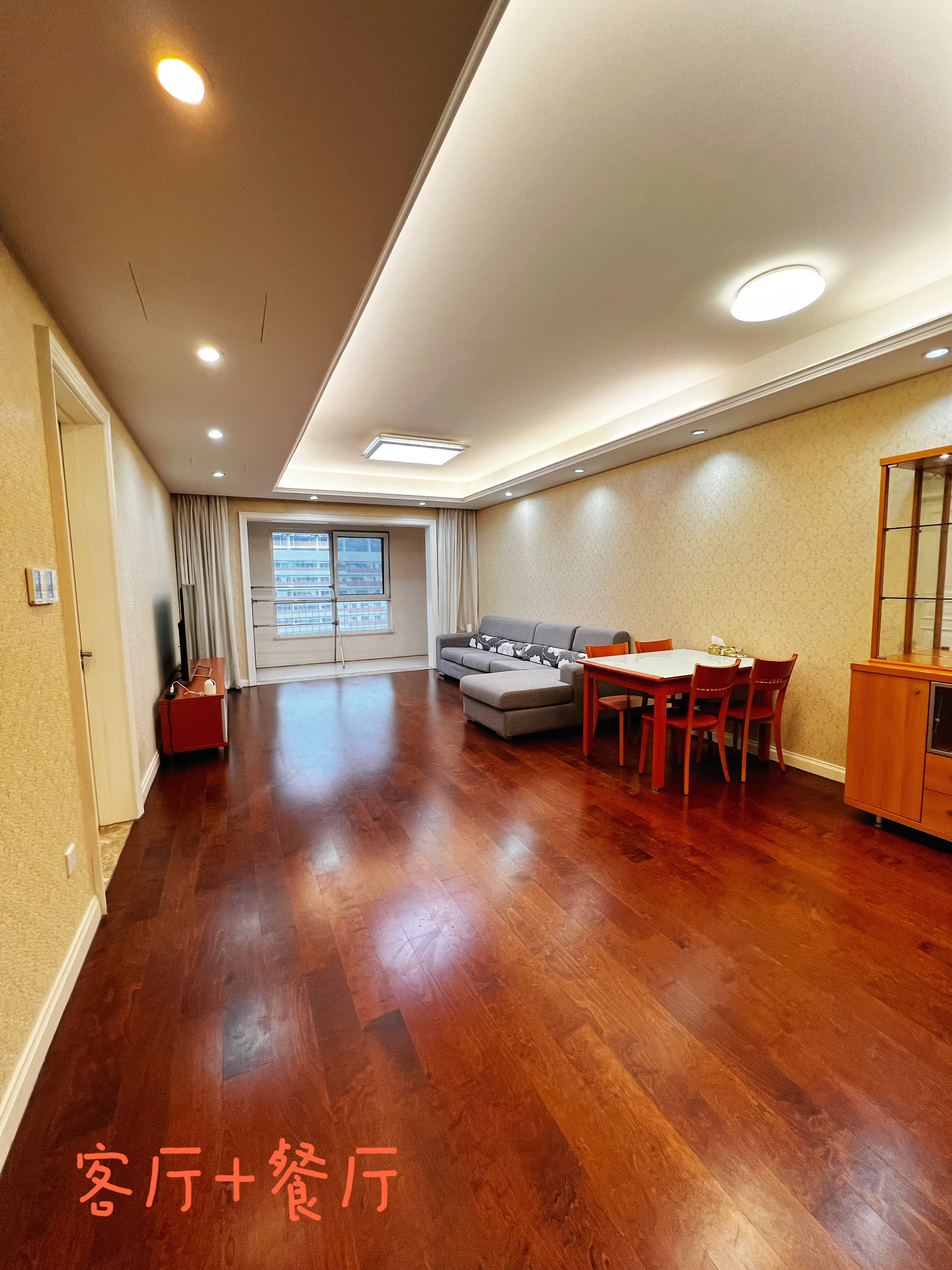 龙湖长楹天街 3居室 14000元/月