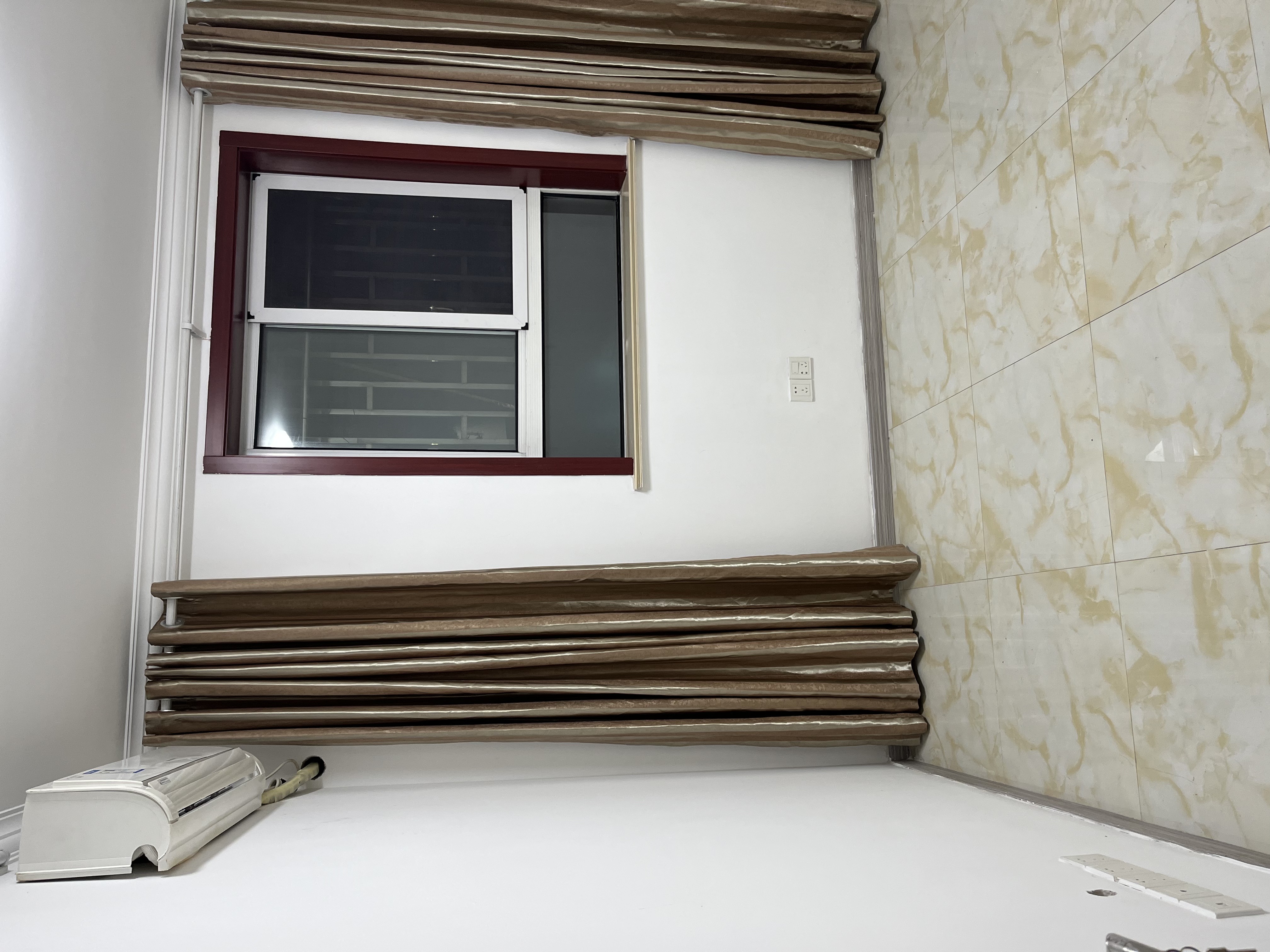 华浜新村，底楼带天井 随时看房·