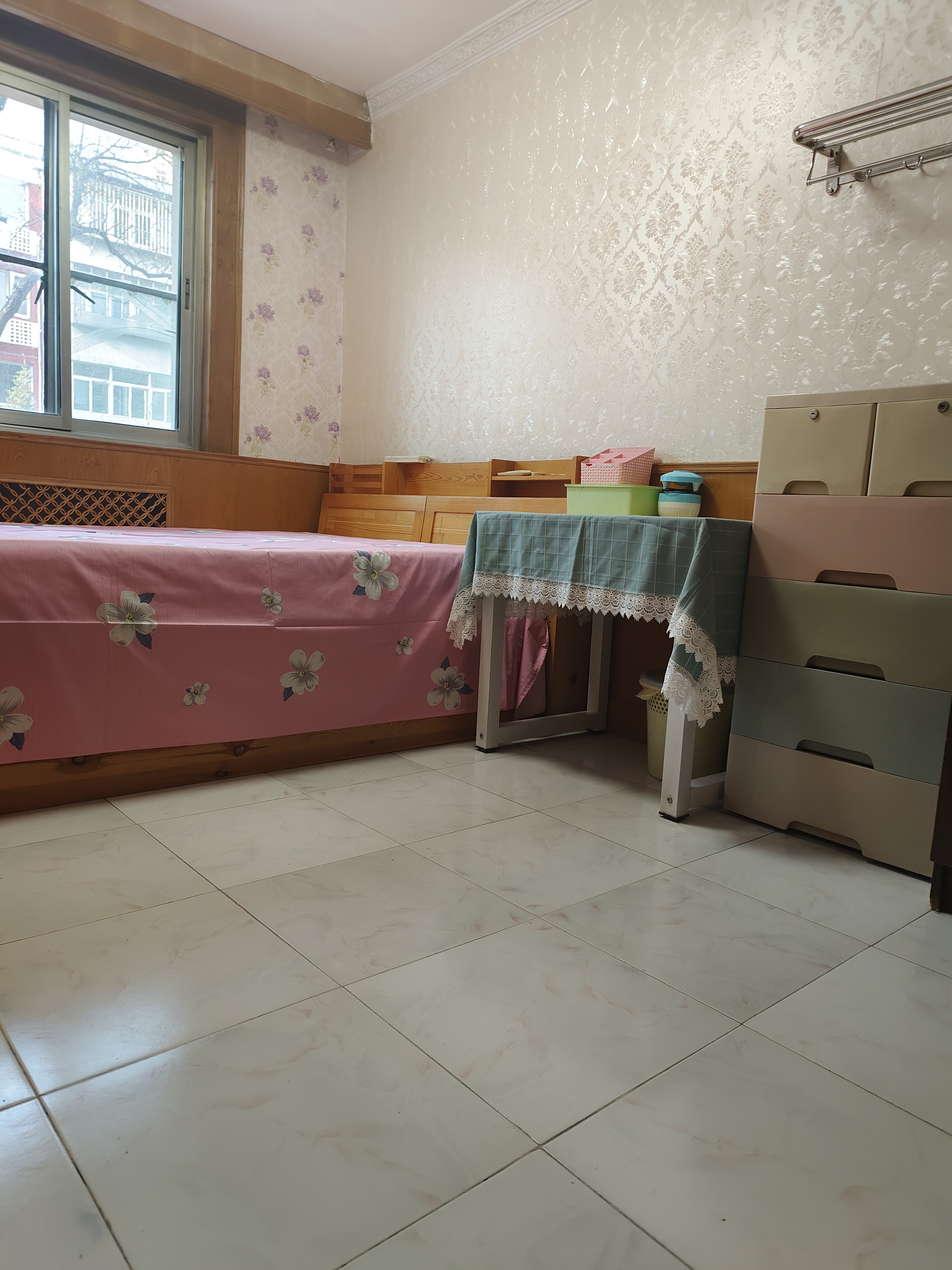 北三环安贞门安贞里二区次卧 随时看房·