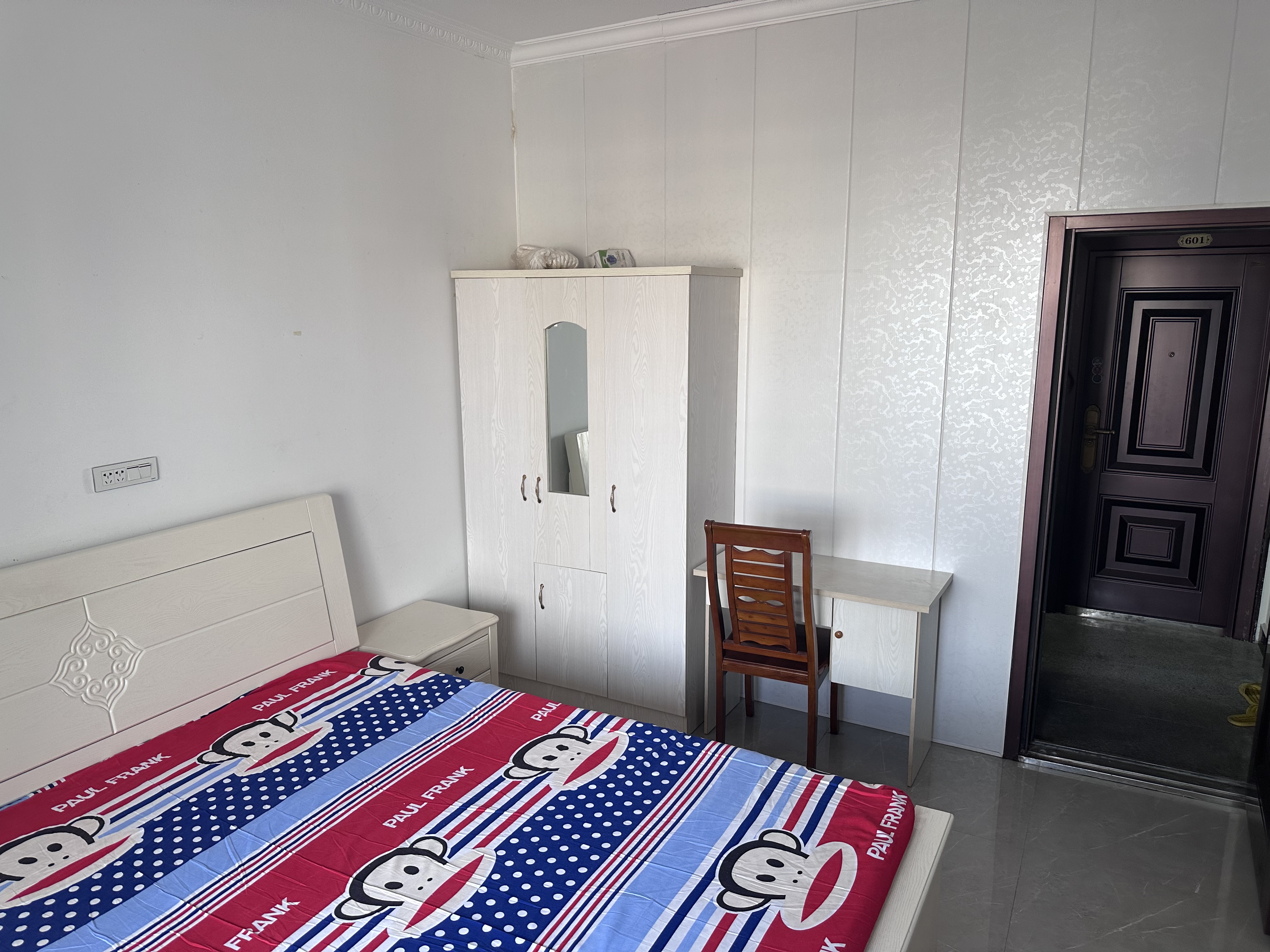 柳下公寓 随时看房·