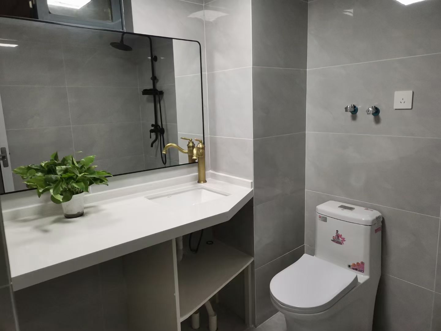 申华大厦 随时看房·