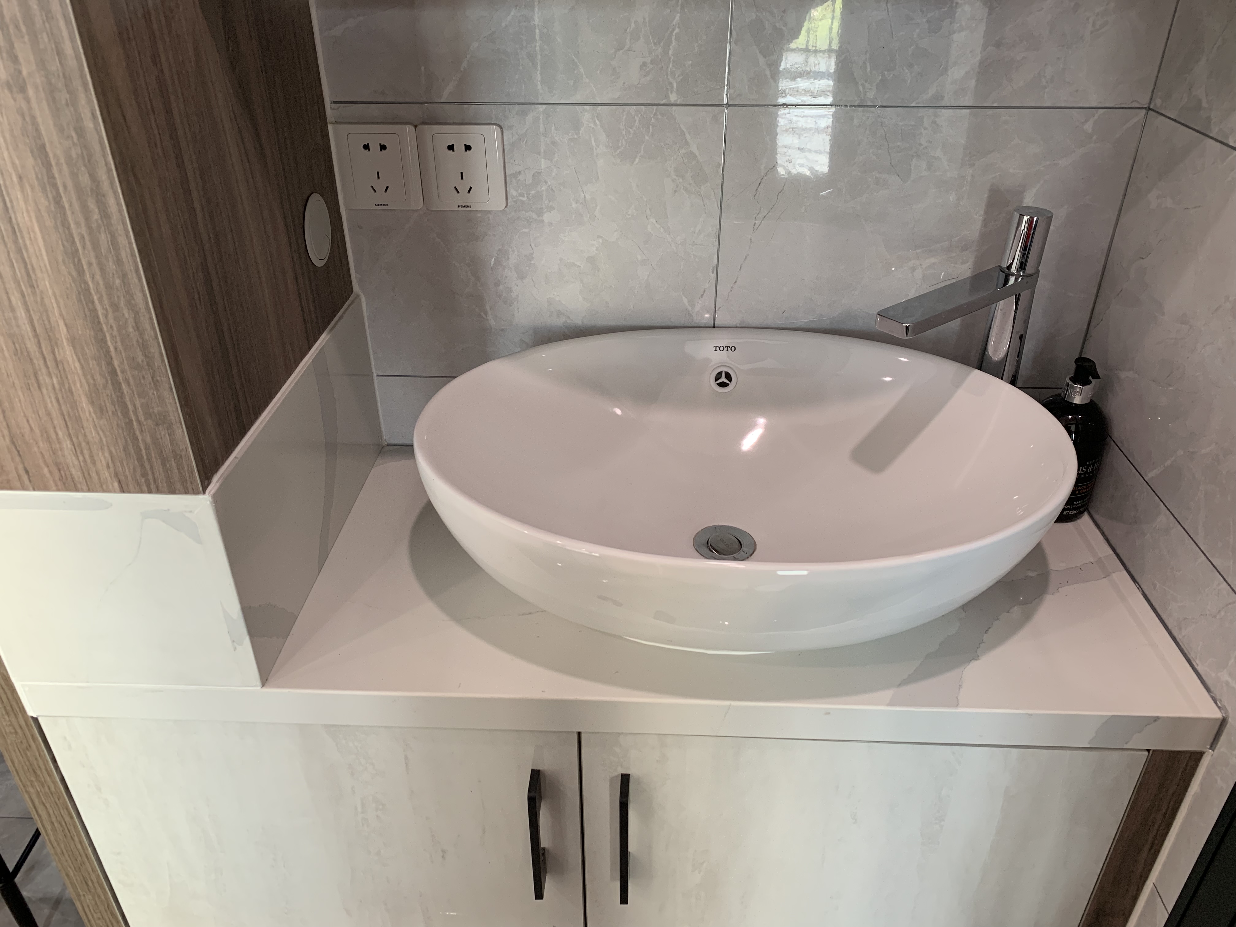 金色假日 随时看房·