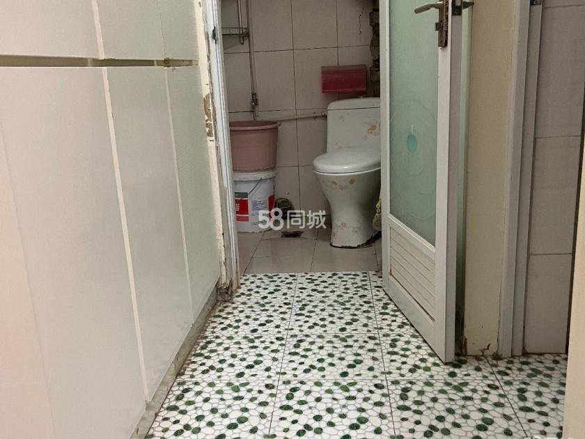 经一纬六小区 随时看房·