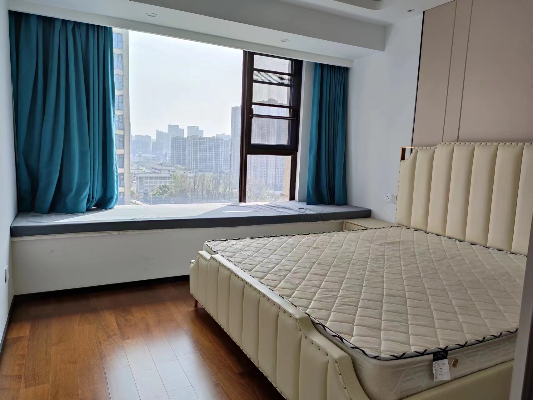 中旅名门府 随时看房·