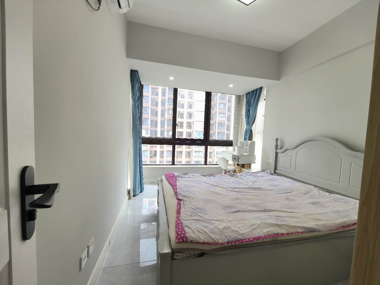 雄飞 新园名都 随时看房·