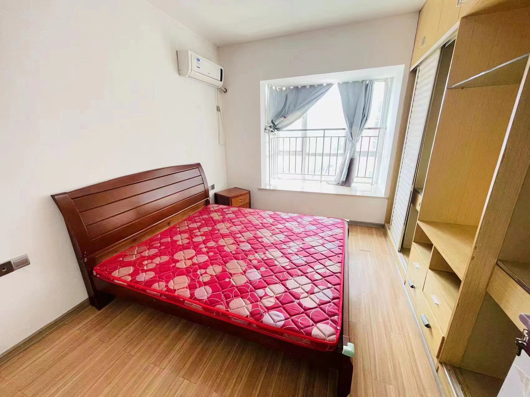 凯乐国际 2居室 2600元/月