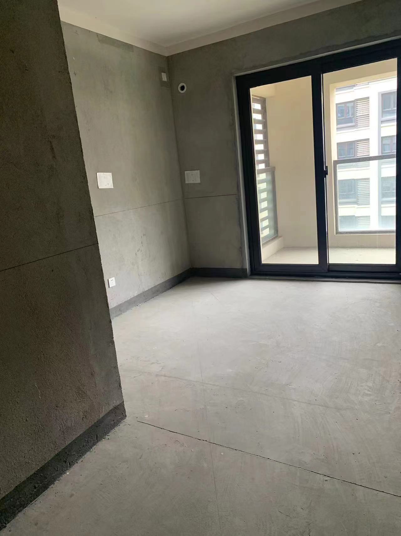 句容市集美雅苑 随时看房·