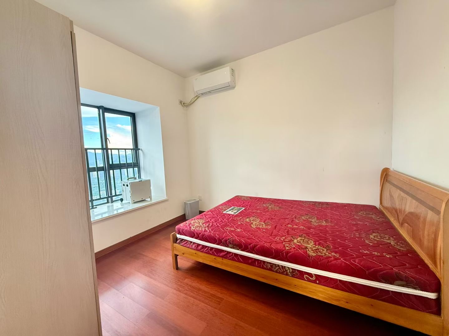 南山华泰小区 随时看房·