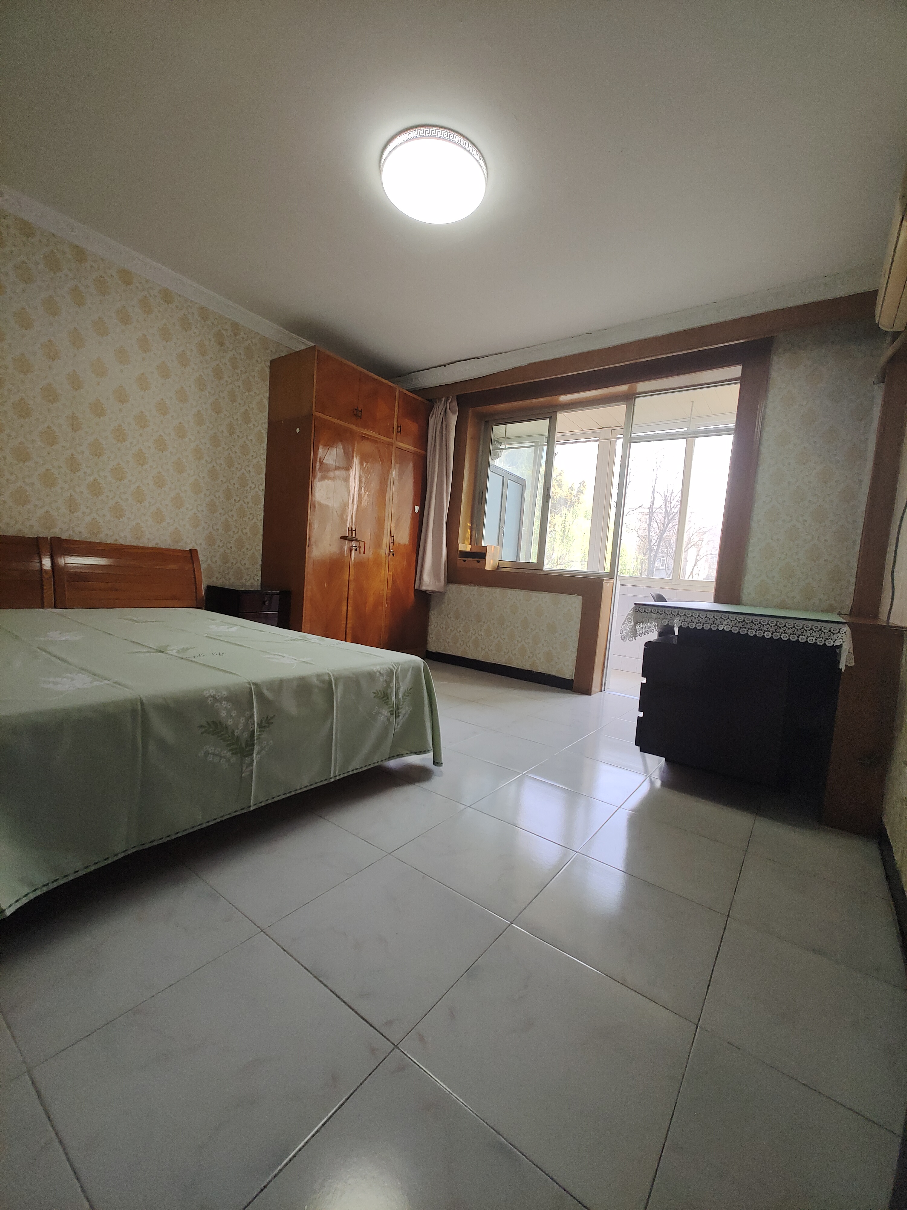 北三环安贞门安贞里二区主卧 随时看房·