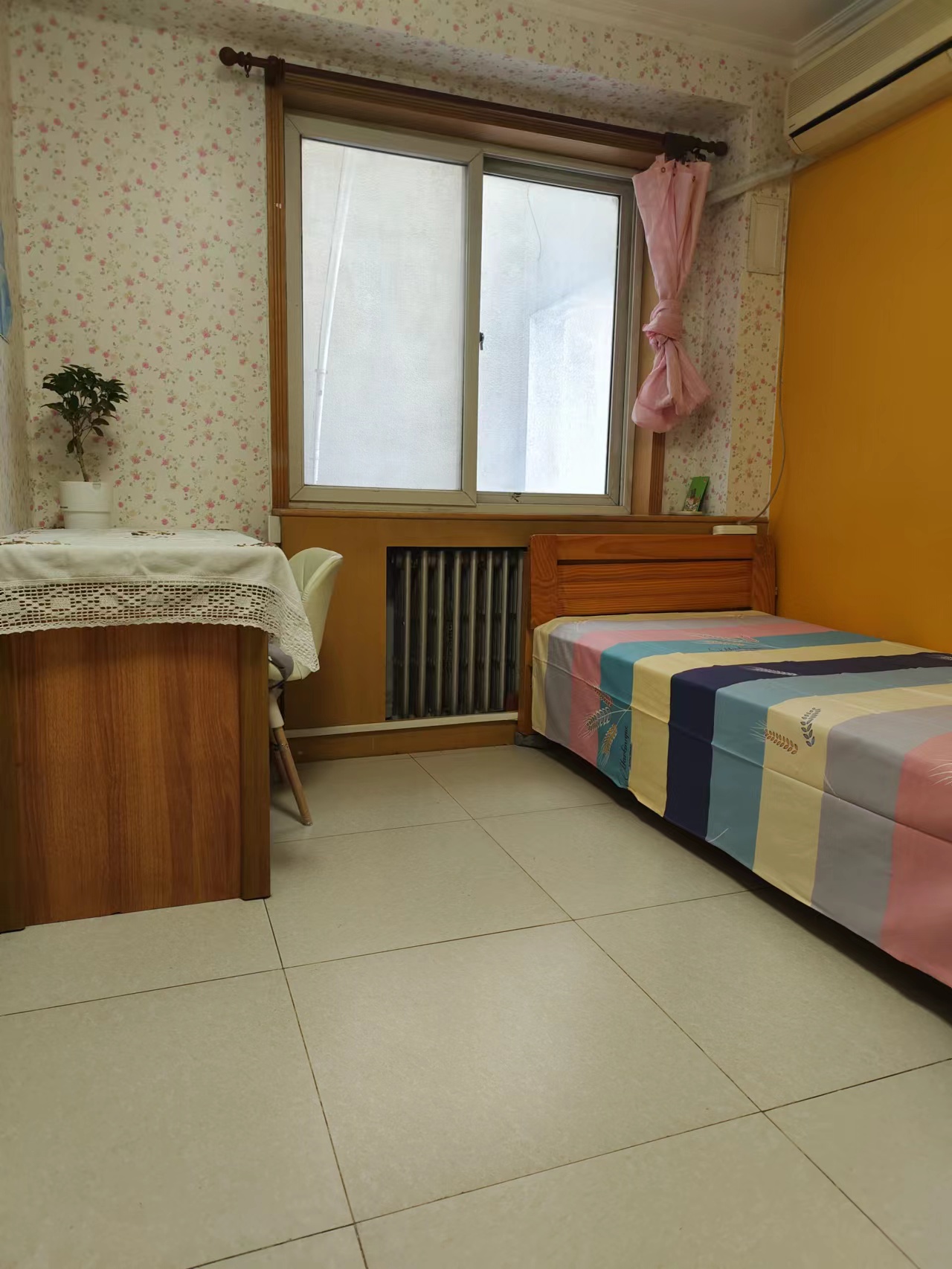 东城区东黄城根北街40号院1号楼 3居室 2200元/月