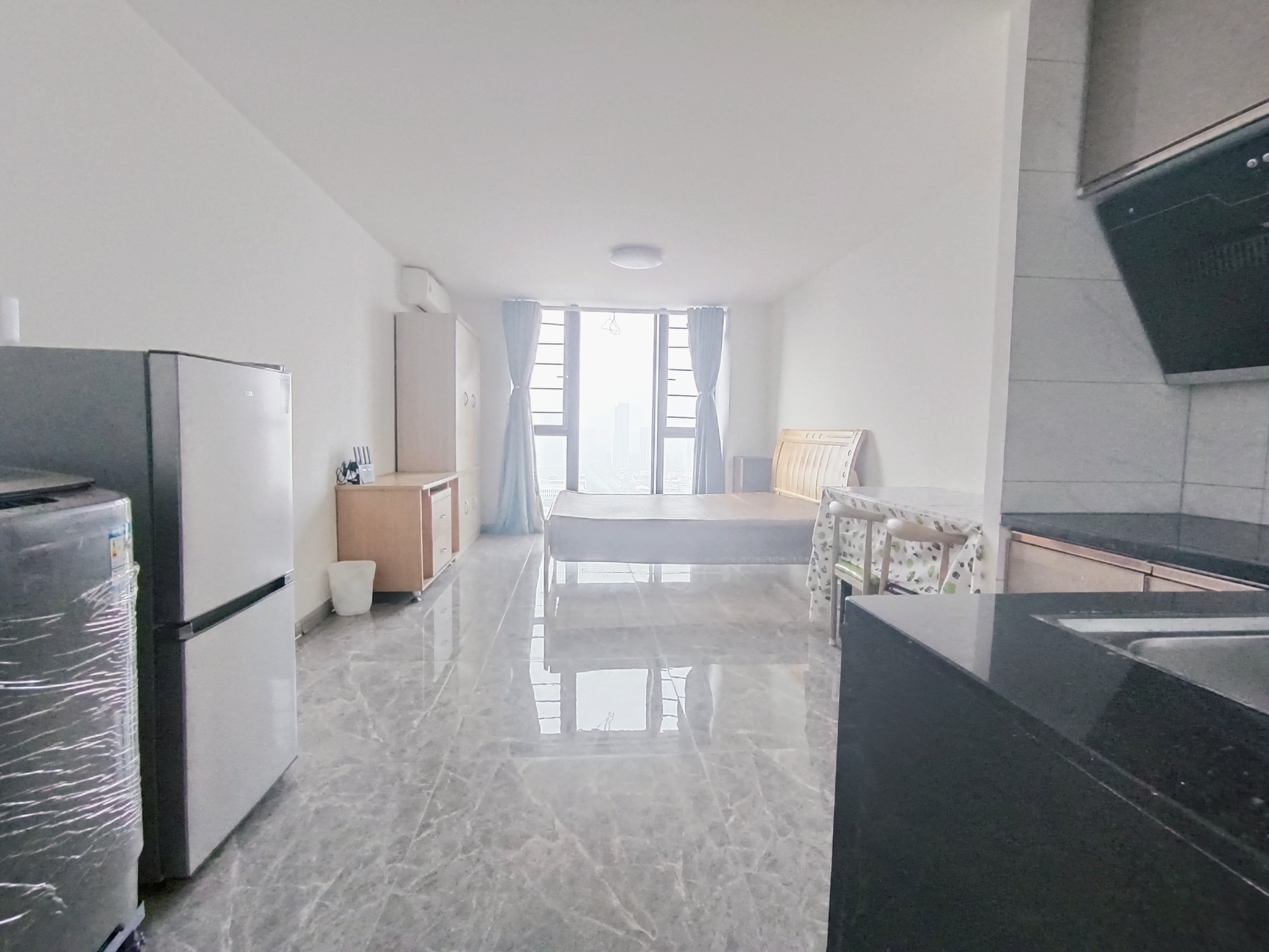 紫光商业小镇 1居室 1200元/月