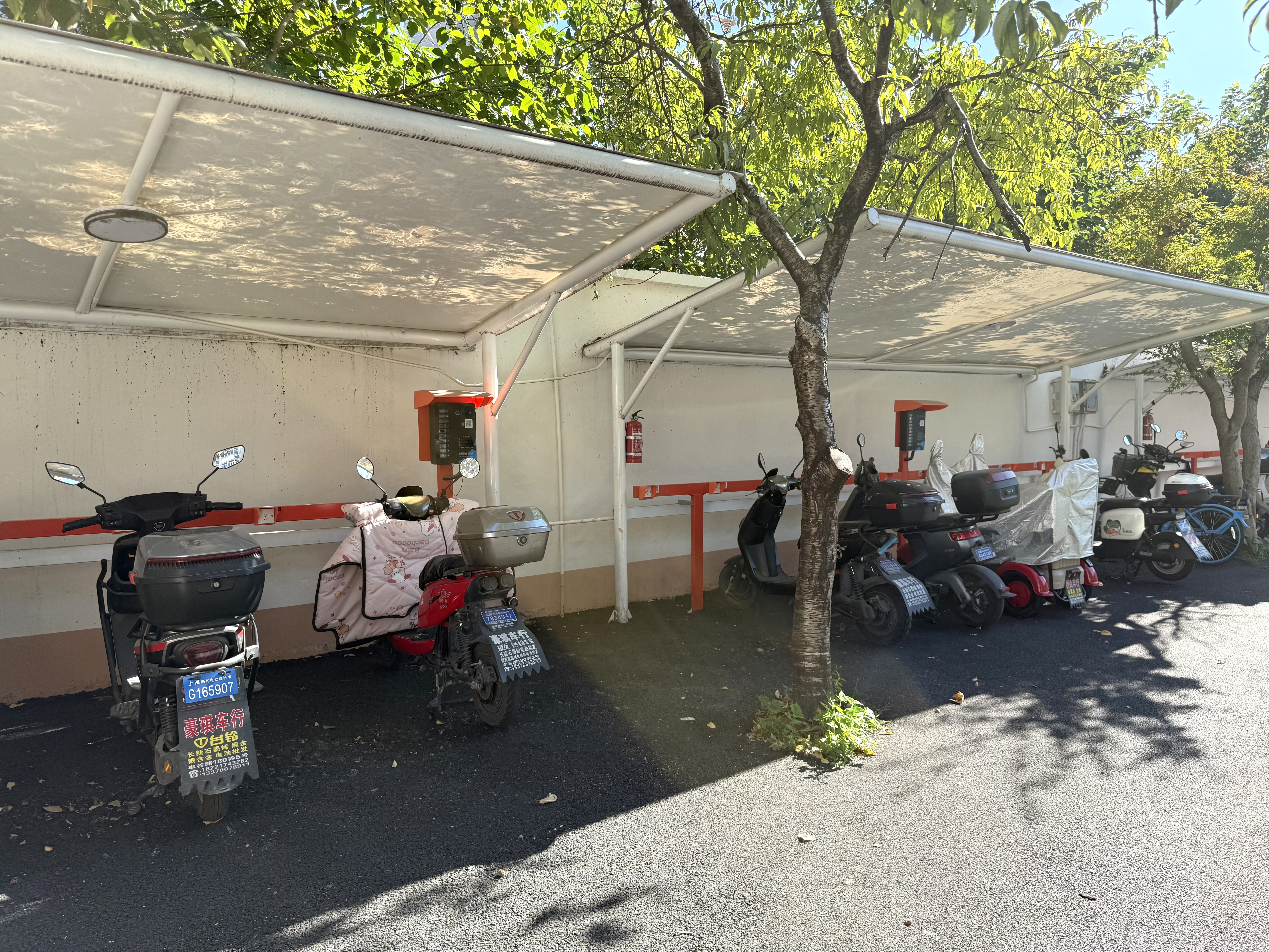 龙华机场新村 随时看房·