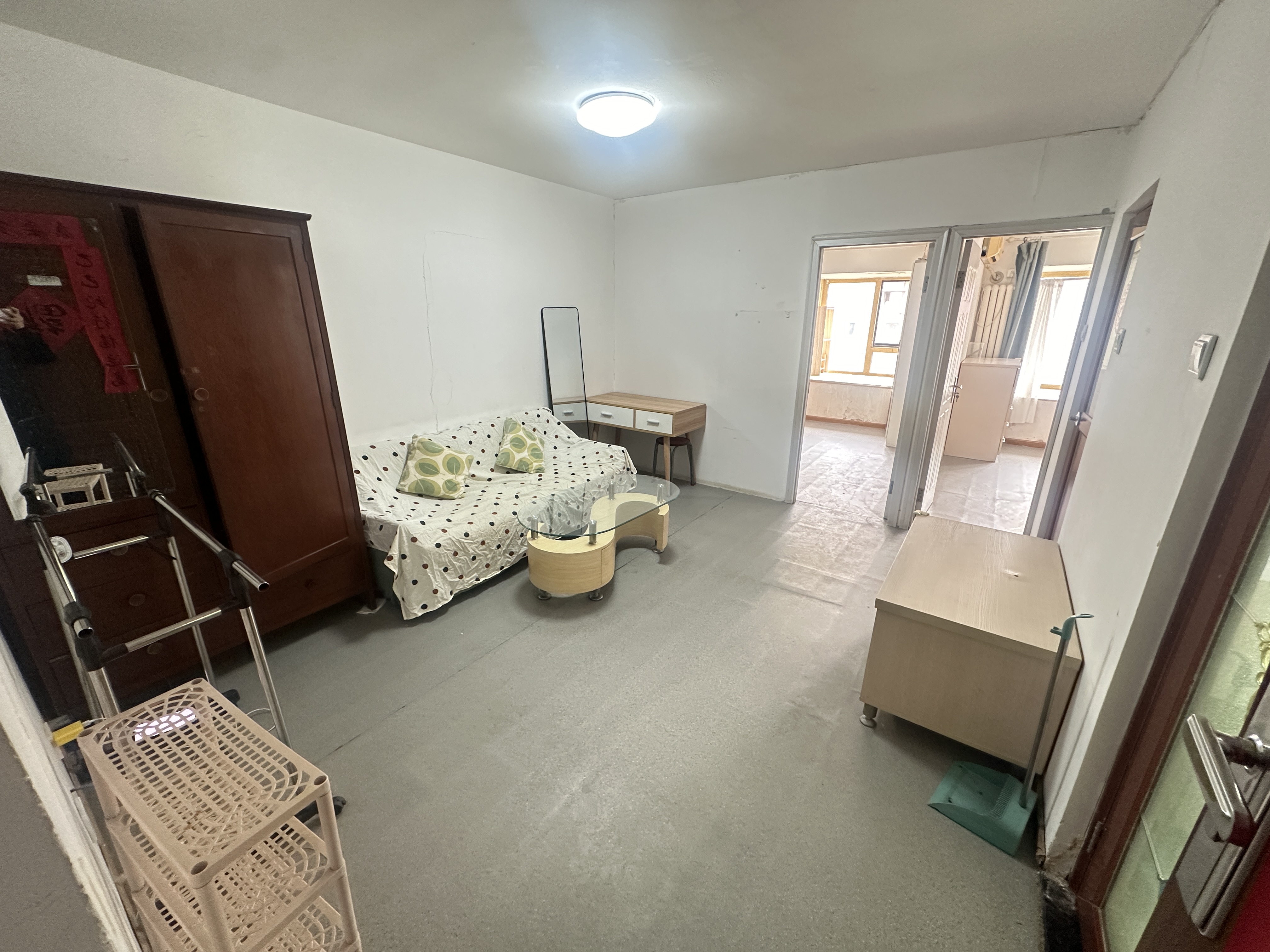 公园两栋 随时看房·