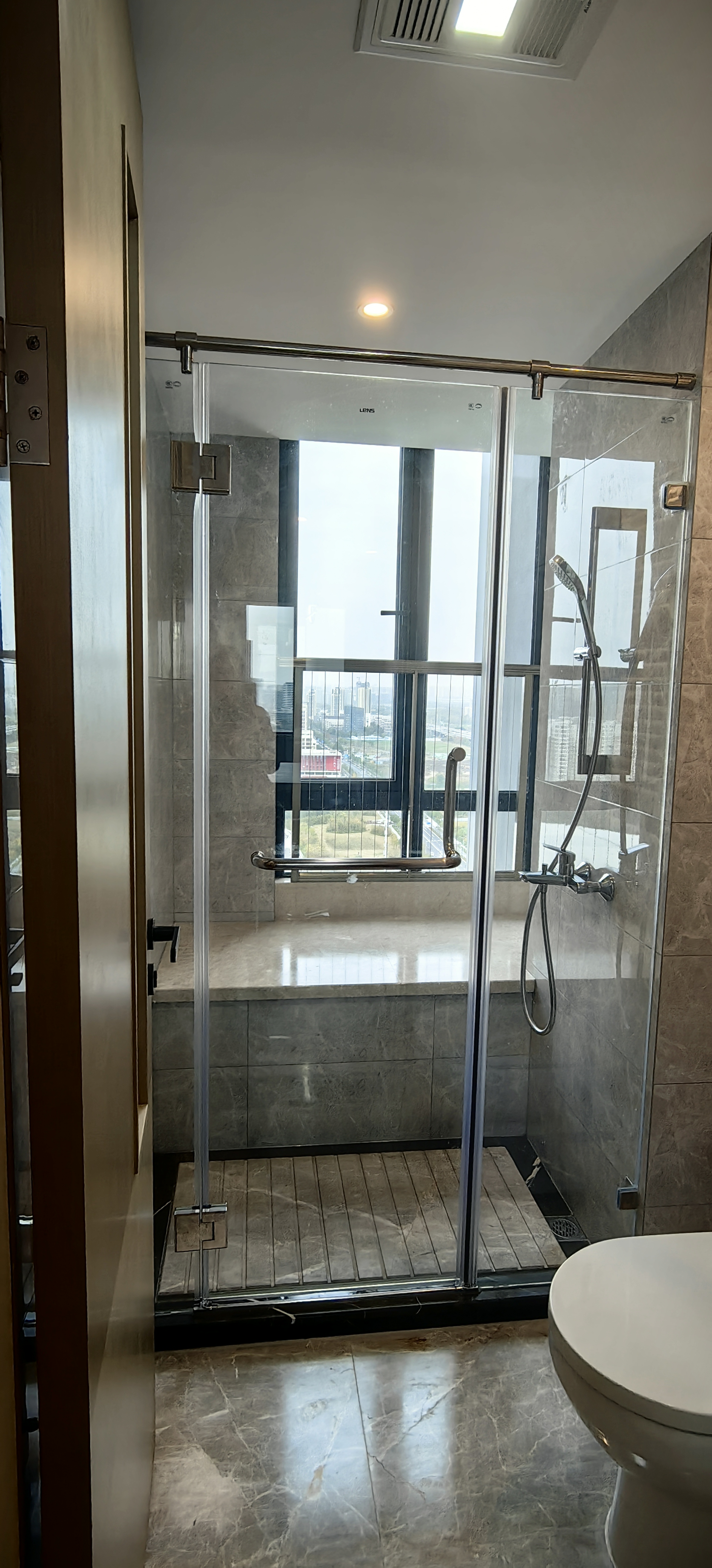 陆肖麓鸣九天麓吟苑 随时看房·