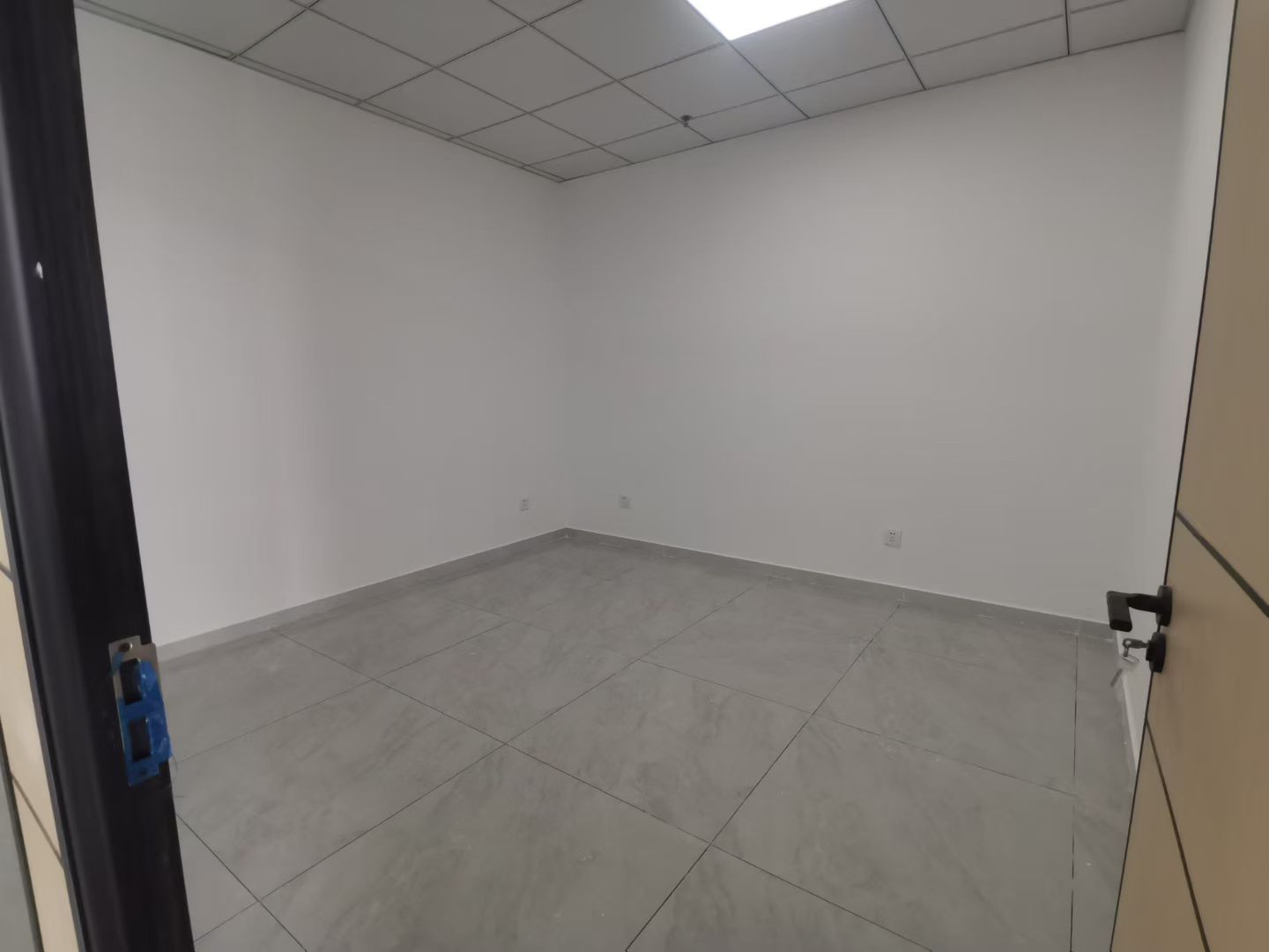 黑庄户库房 随时看房·