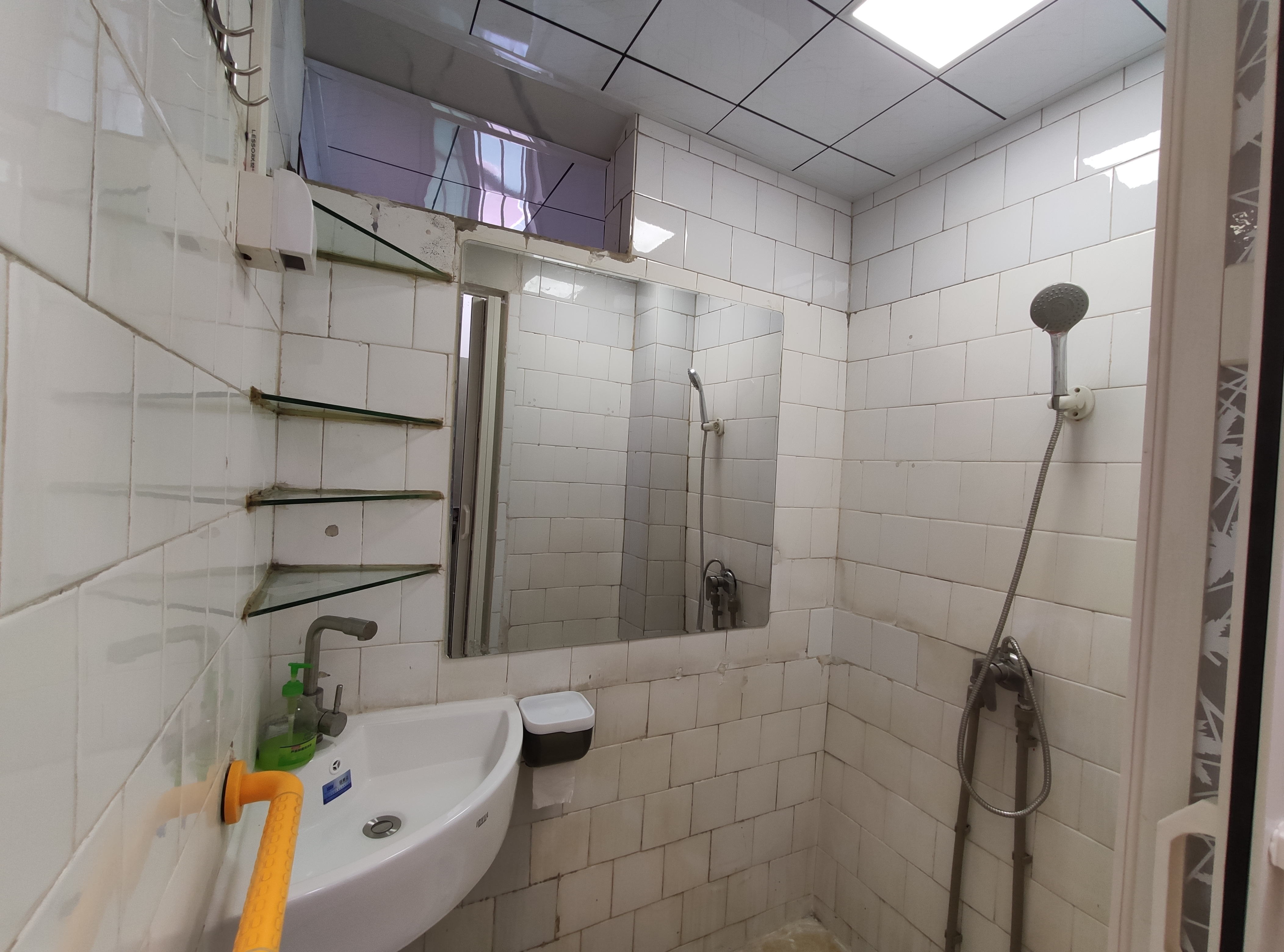 山河东街教工宿舍 随时看房·