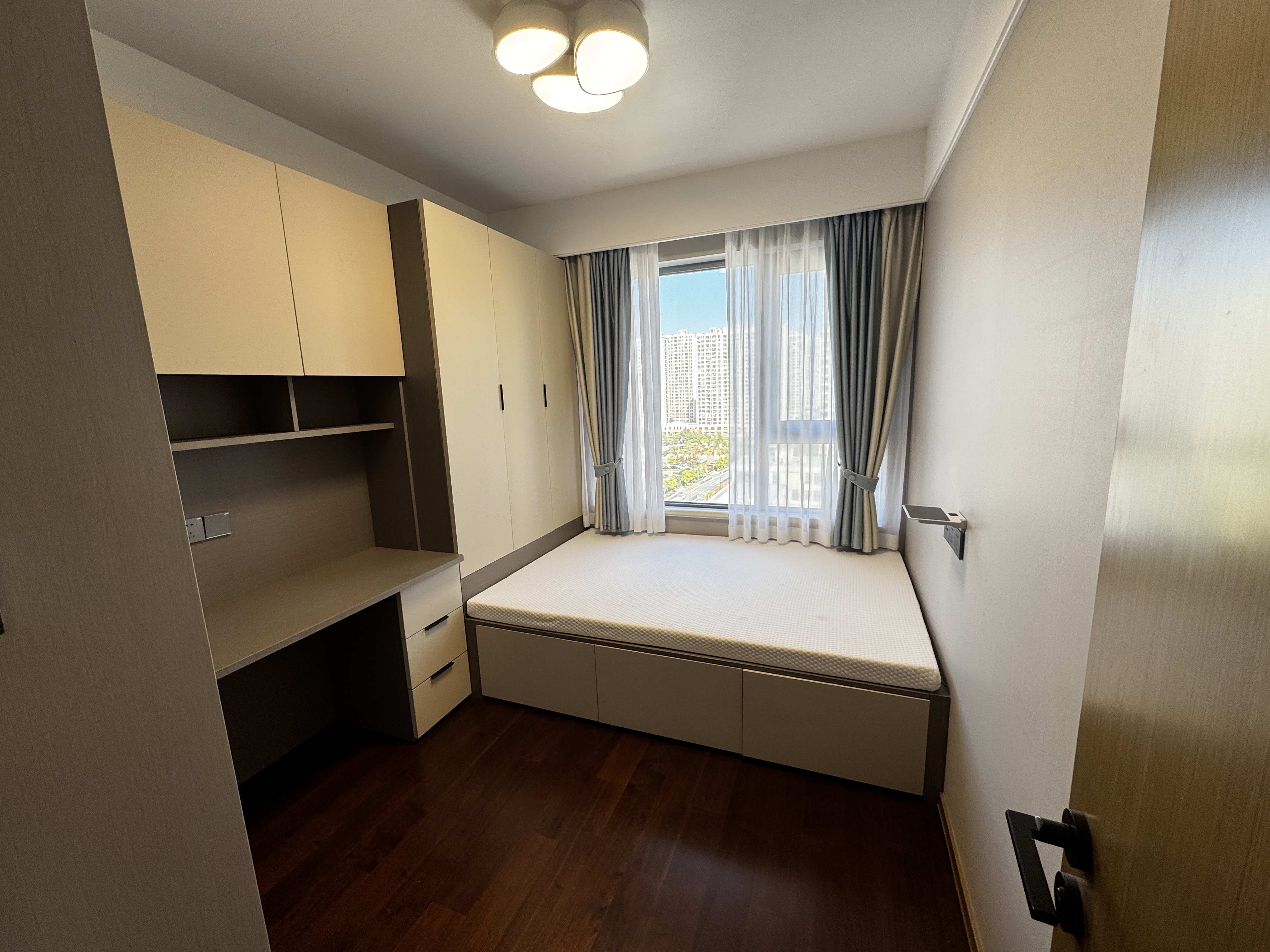 新越锦宸名邸 随时看房·