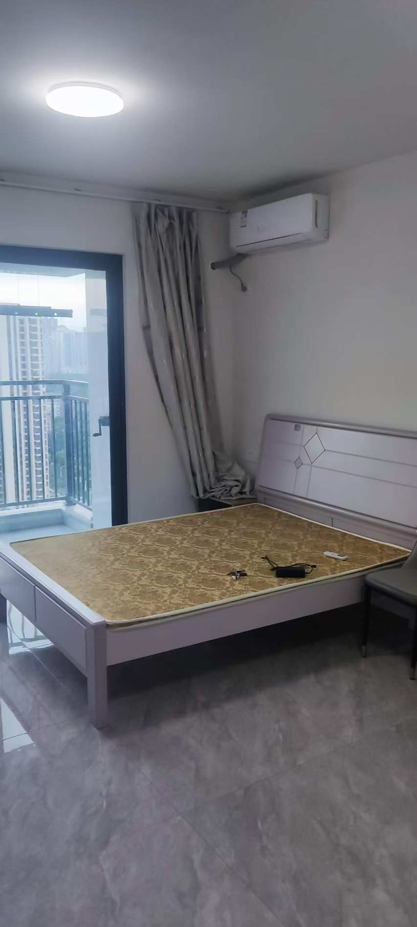 正荣悦榕府 1居室 2400元/月