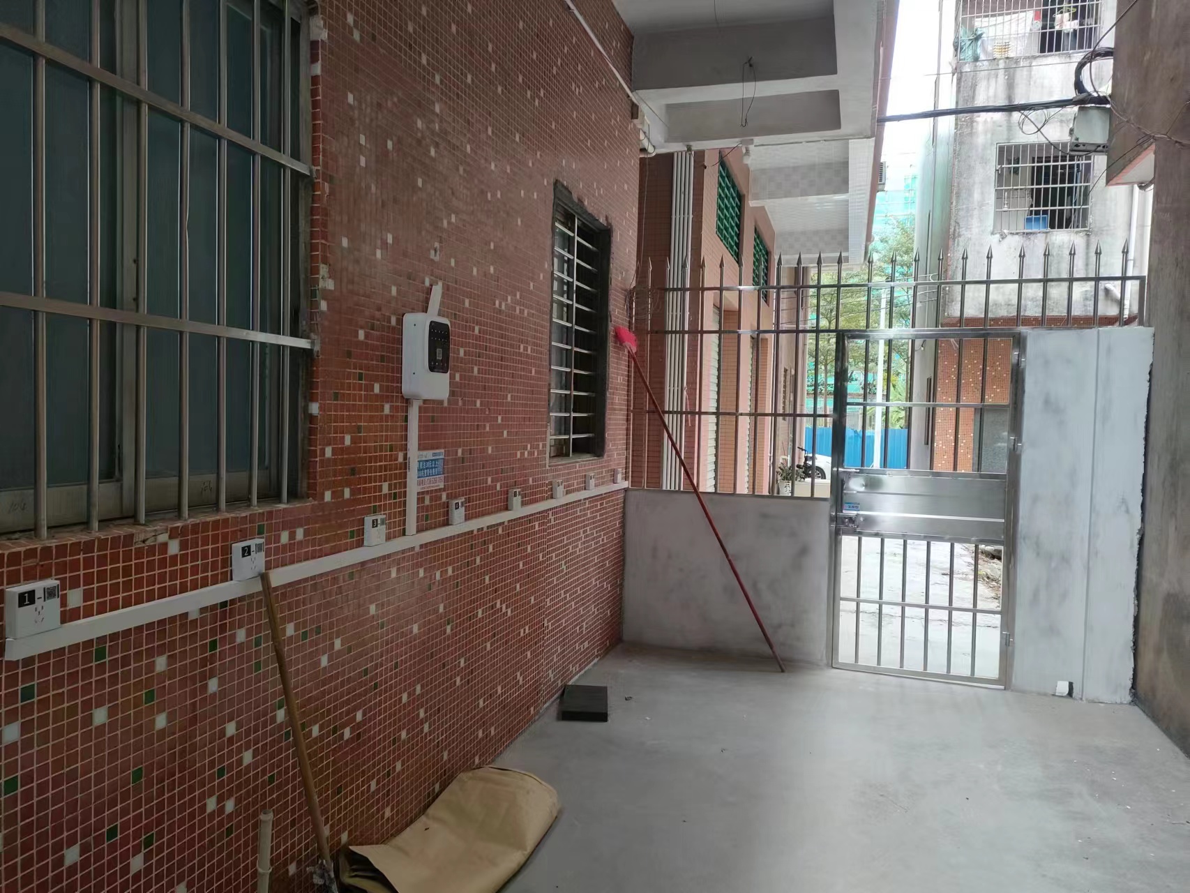 高埗低涌自建房电梯公寓 随时看房·