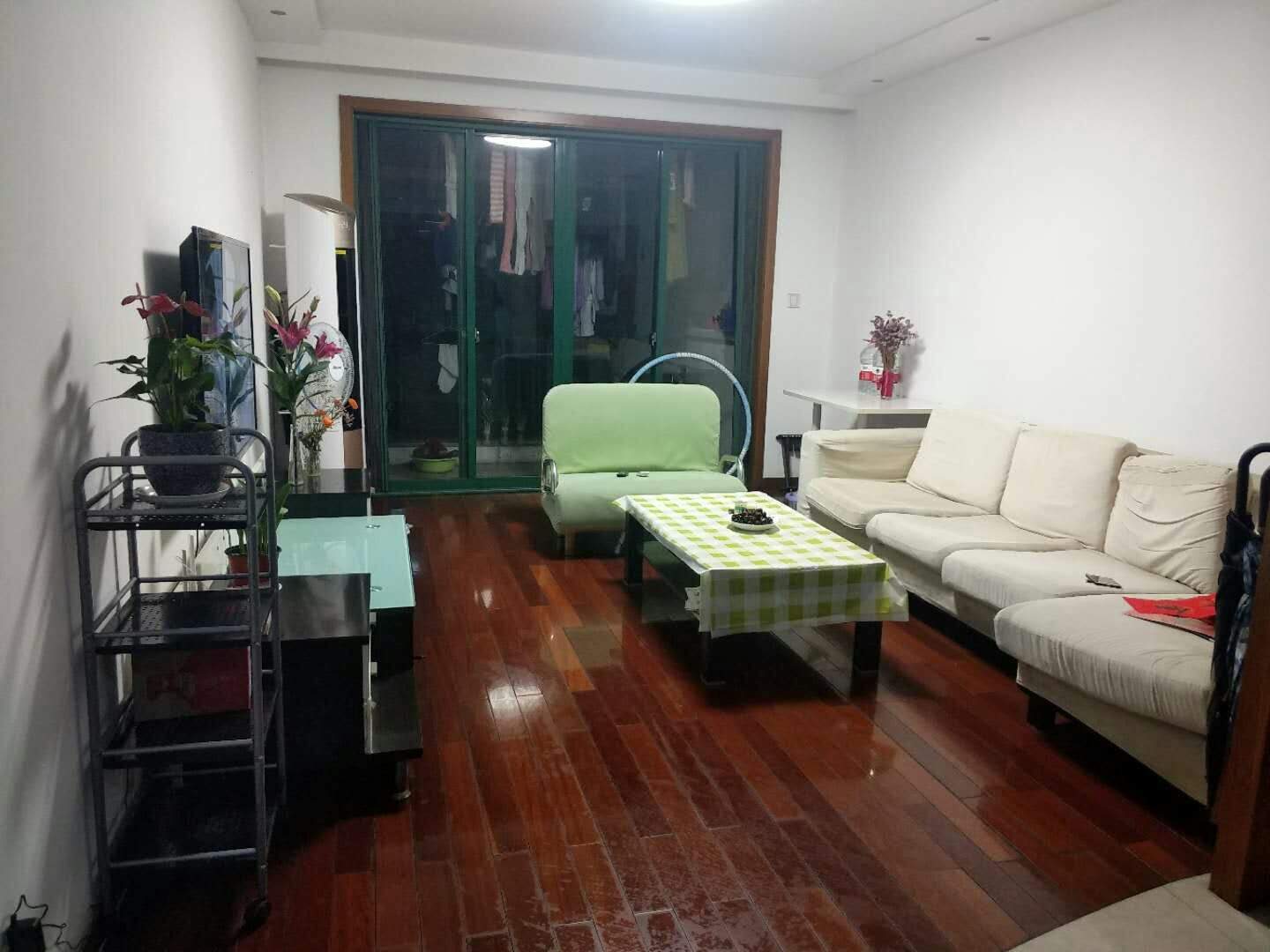 荣顺苑 3居室 2300元/月