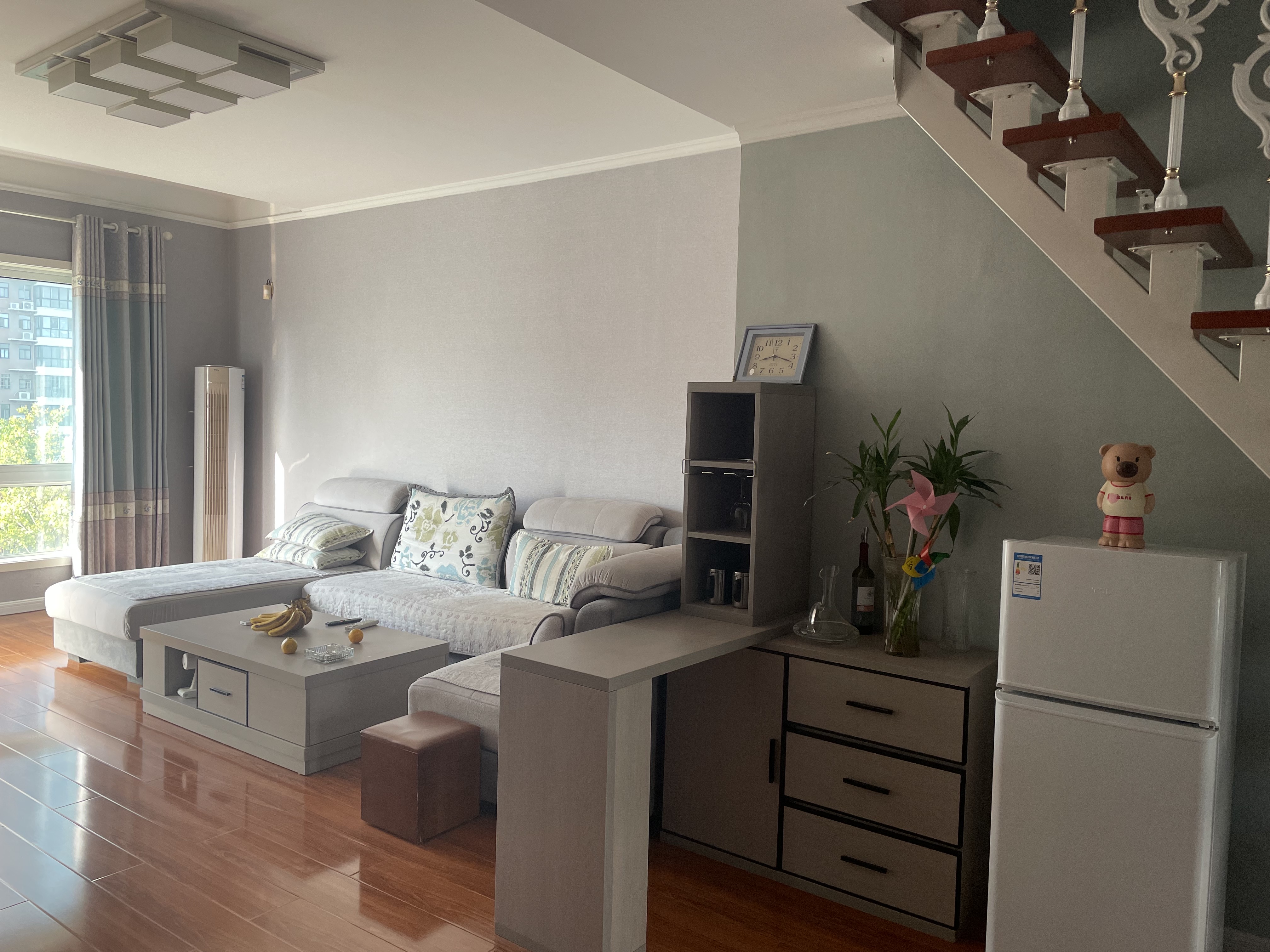 上街区建业森林半岛小区 5居室 1500元/月