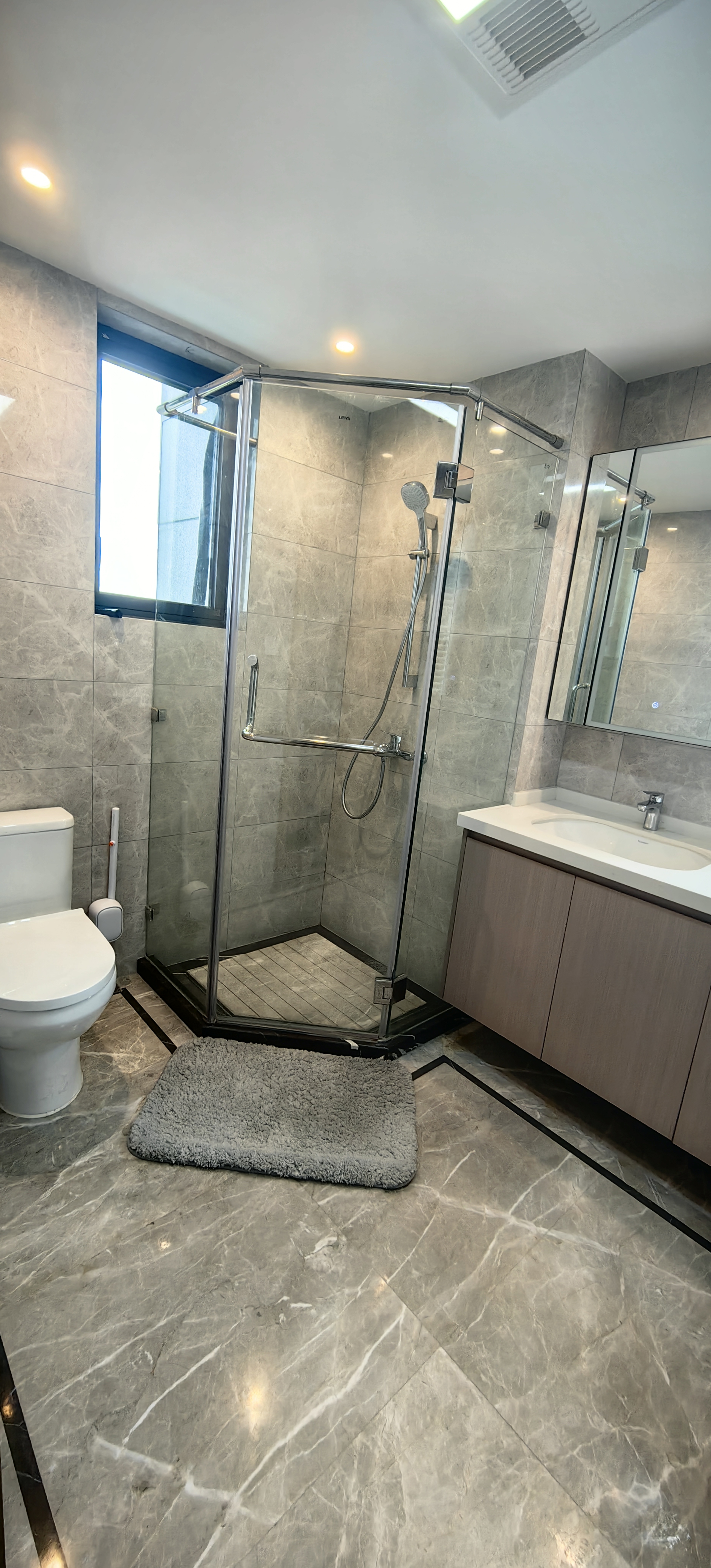 陆肖麓鸣九天麓吟苑 随时看房·