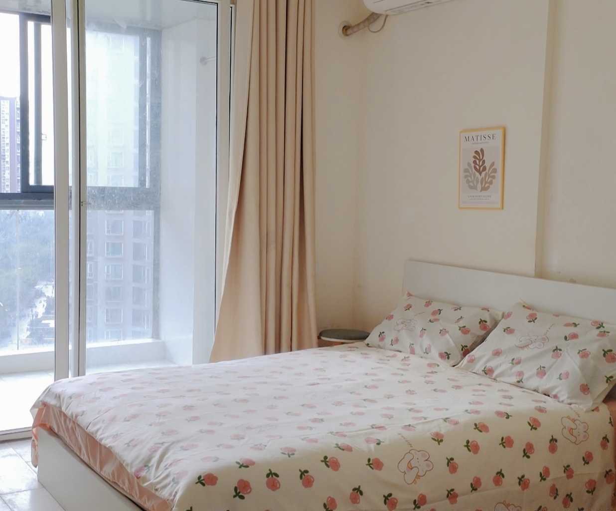 万景峰二期 1居室 1250元/月