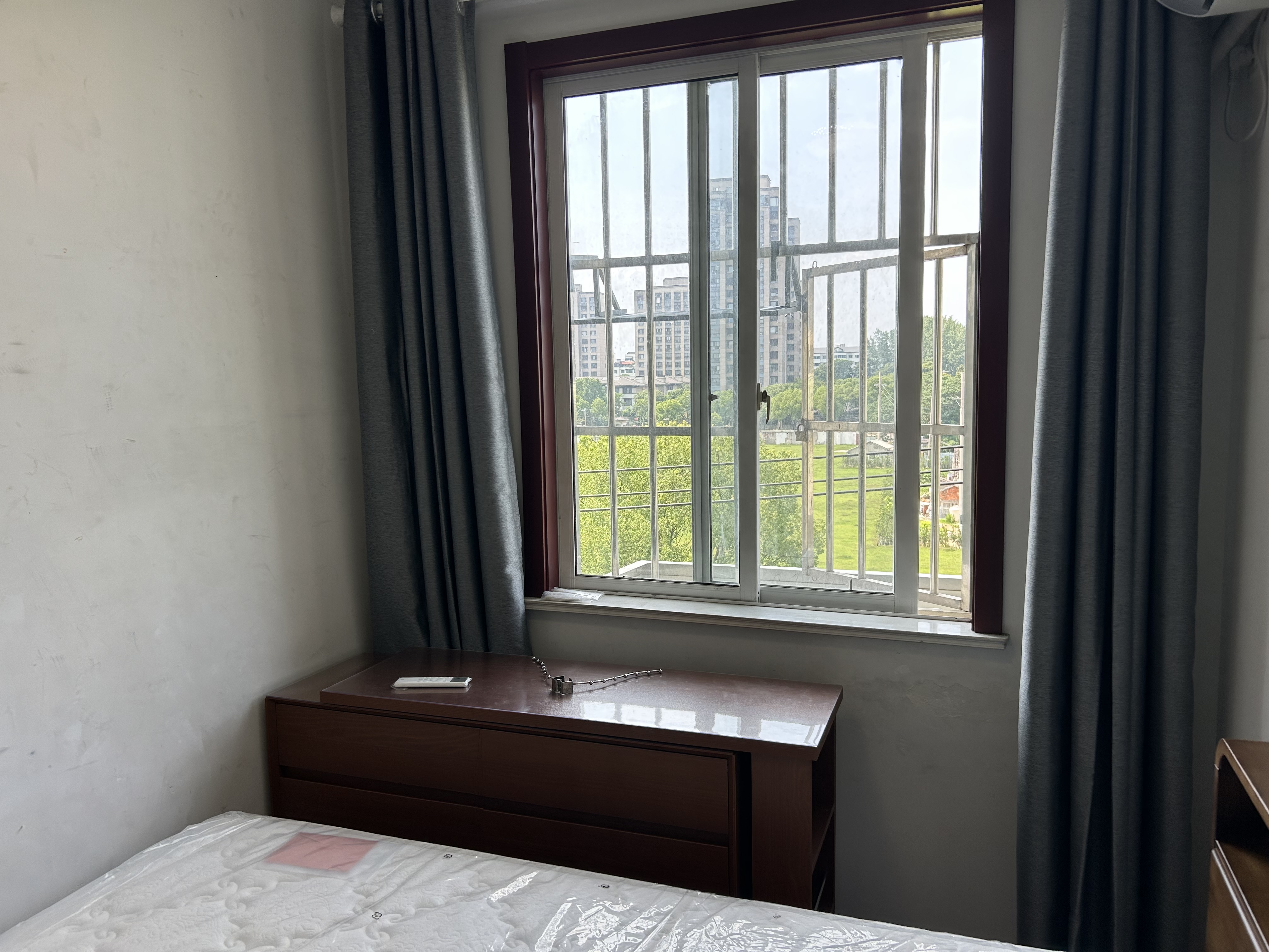 宏葑新村 随时看房·