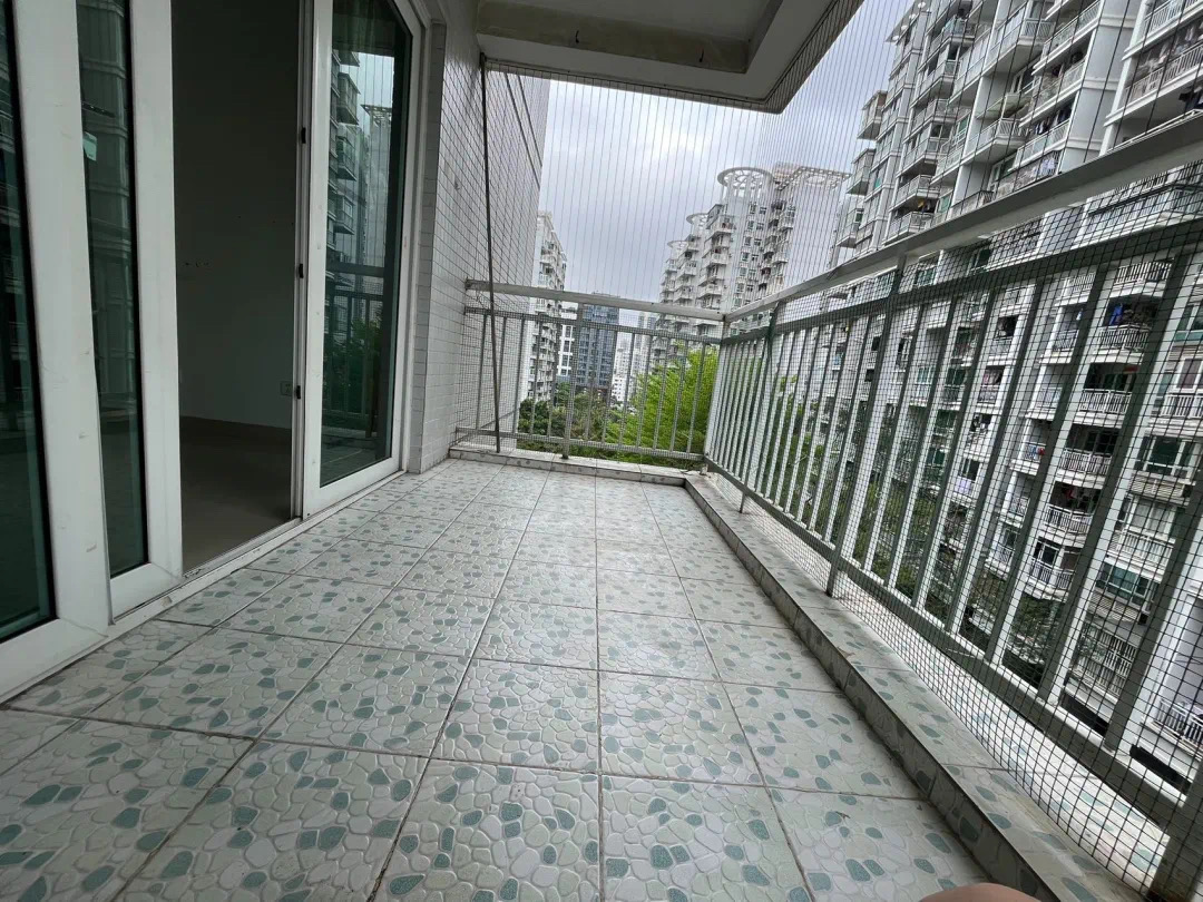 潜龙鑫茂花园 随时看房·