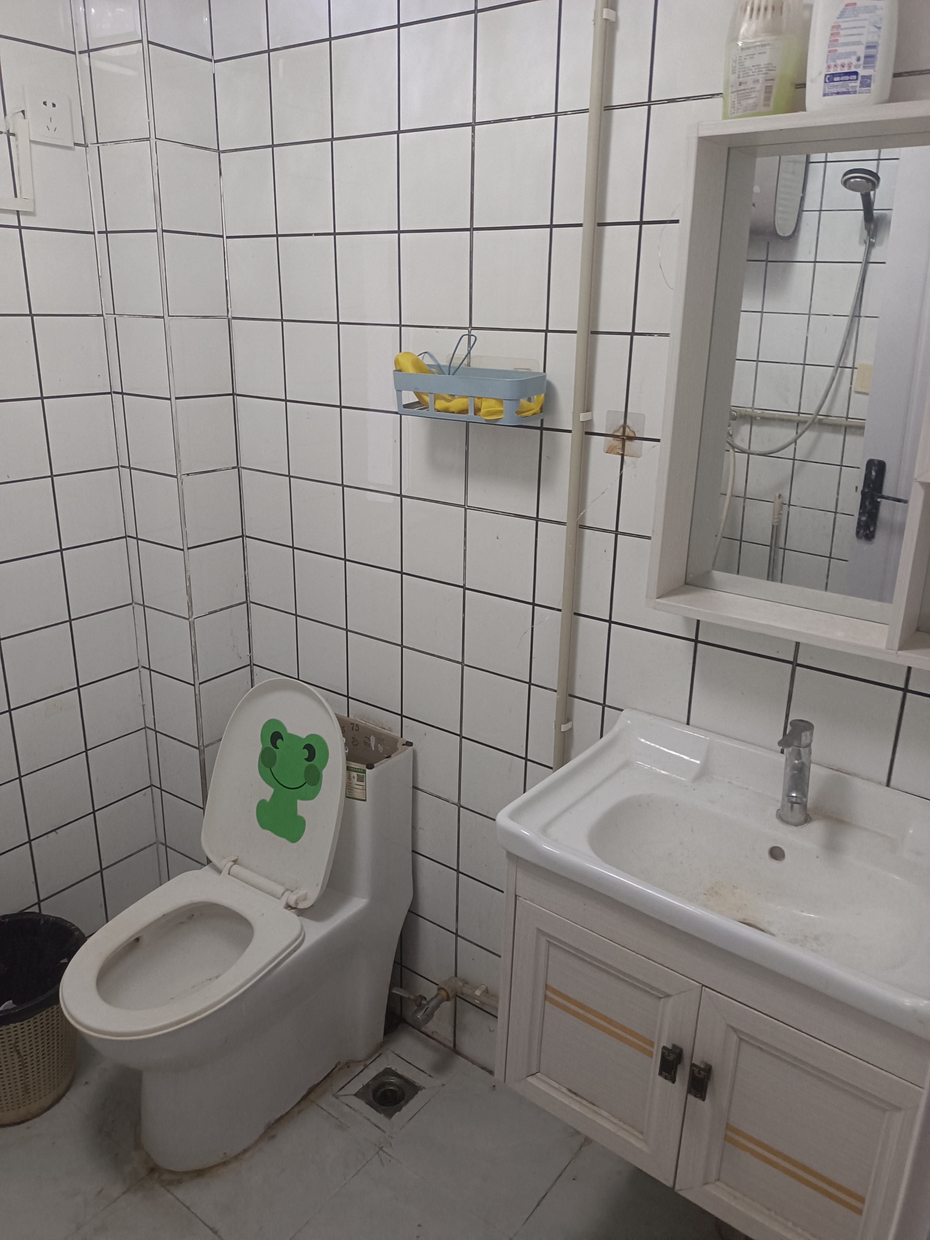 新港名兴花园55栋 随时看房·