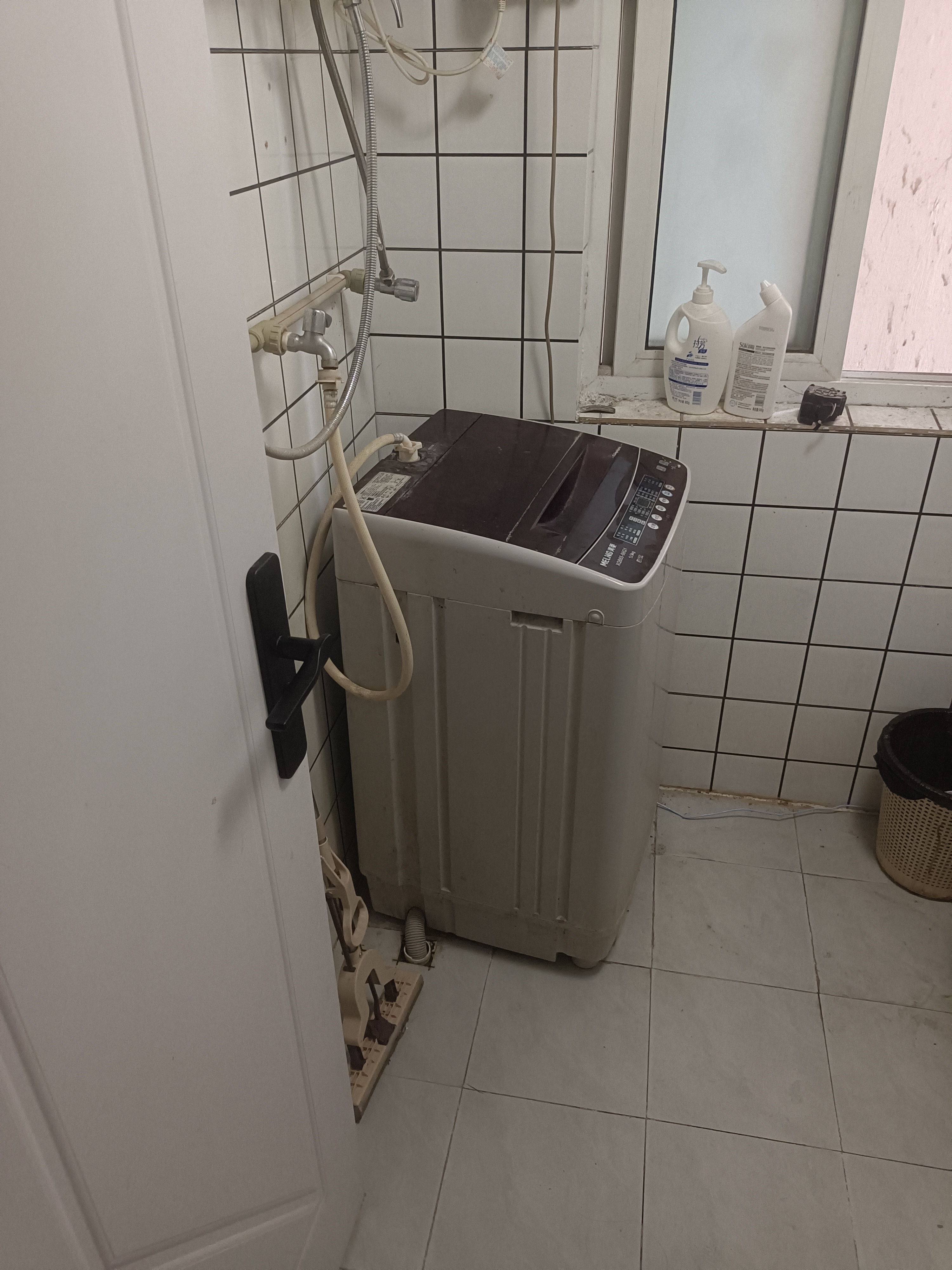 新港名兴花园55栋 1居室 500元/月