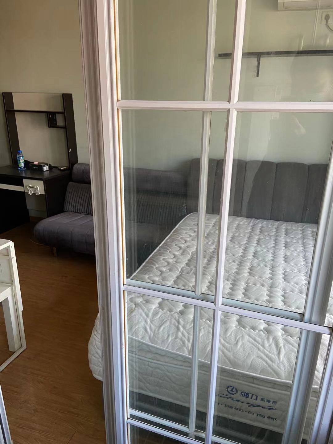 公园两栋 随时看房·