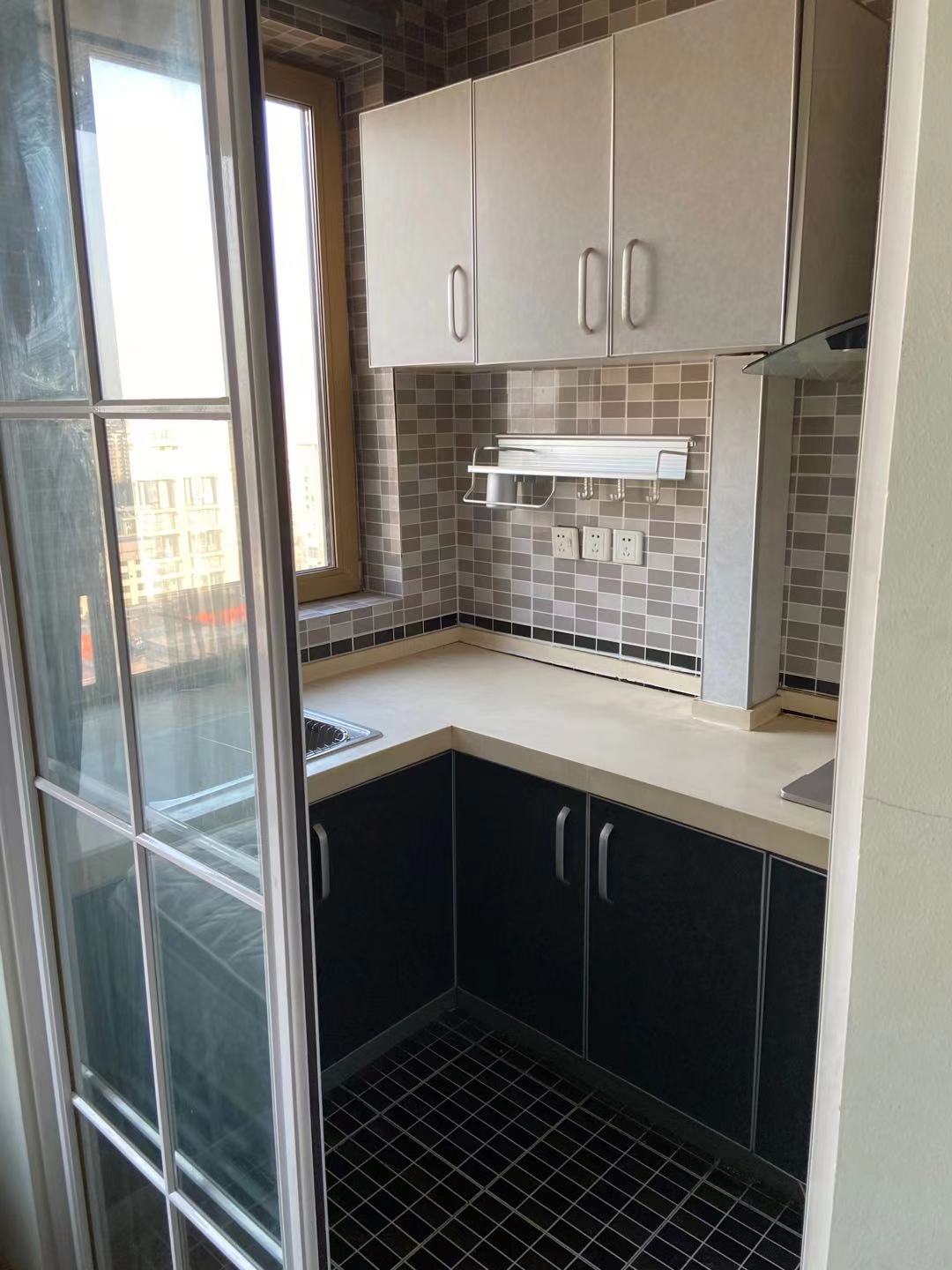 公园两栋 随时看房·