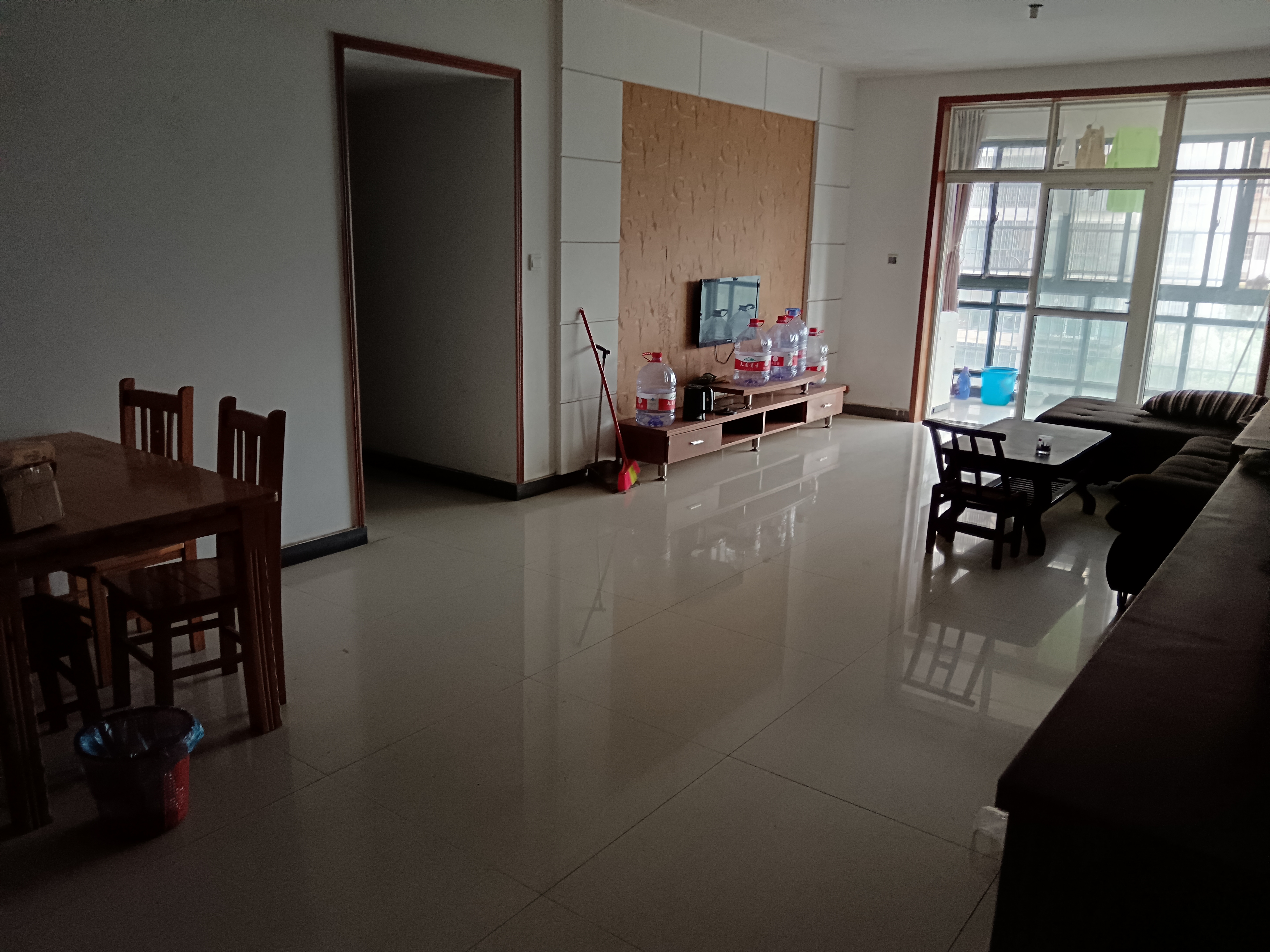 雨花区大塘公寓 3居室 750元/月