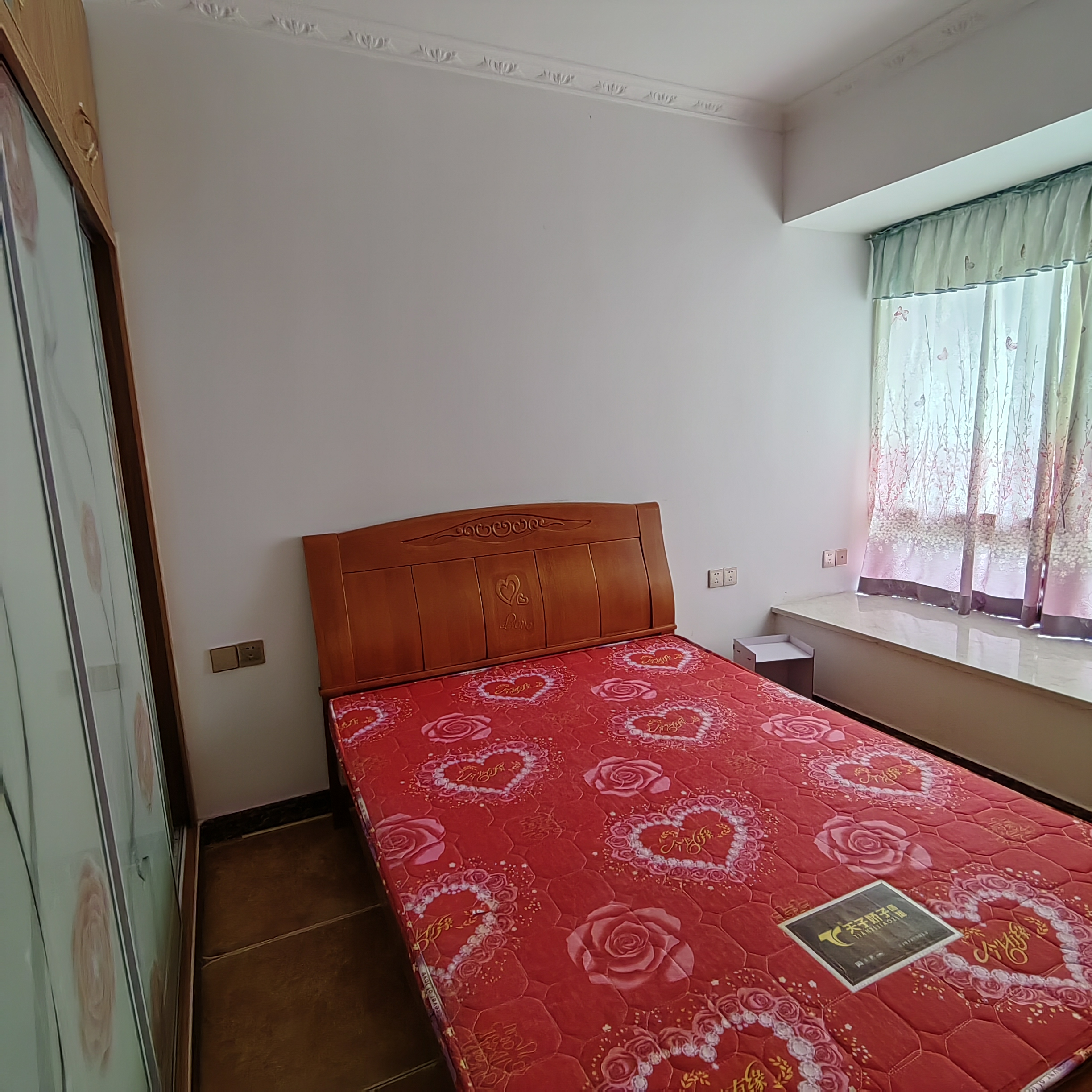 宏成小区 随时看房·