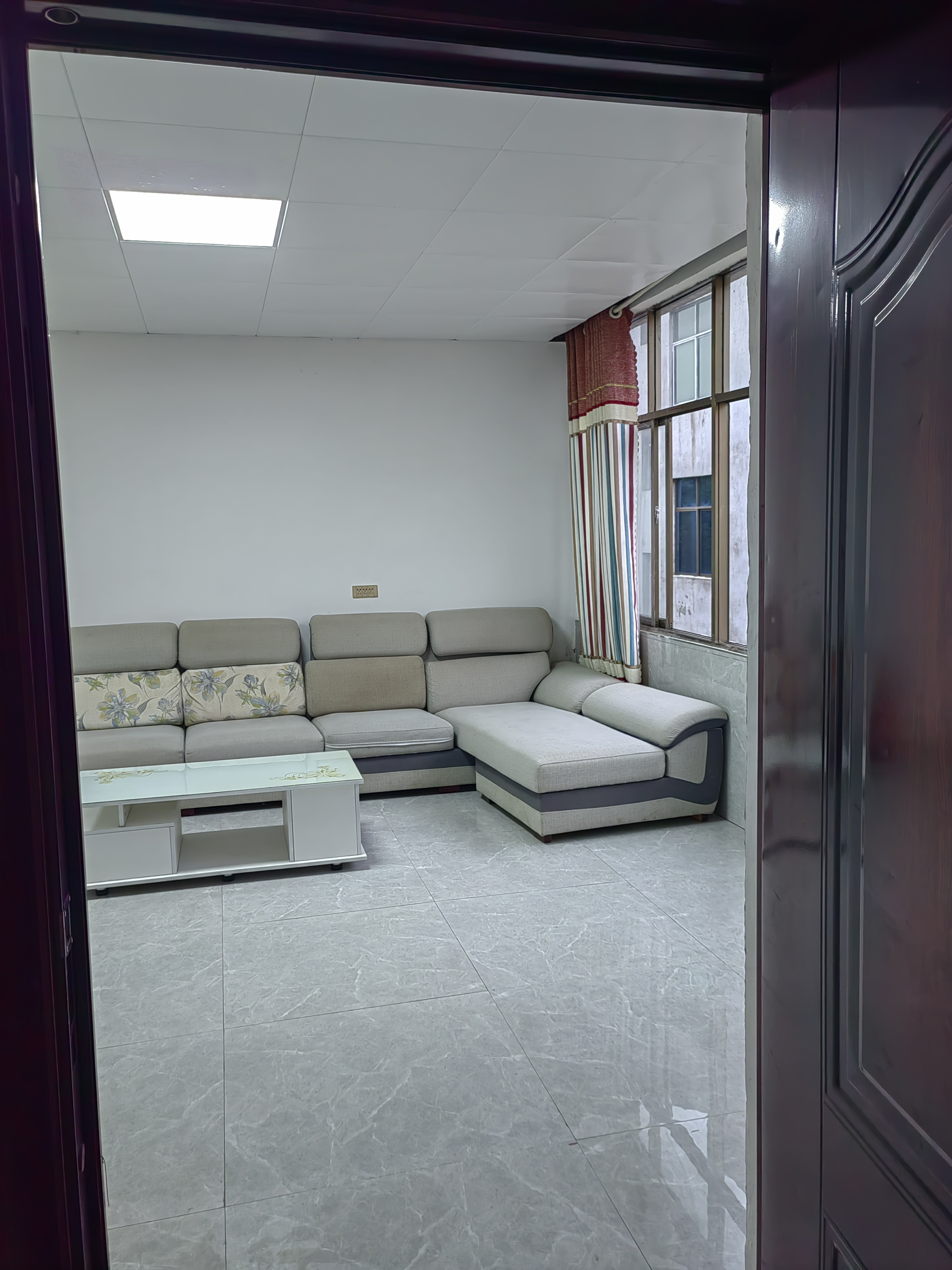 滨江镇柏里村 随时看房·