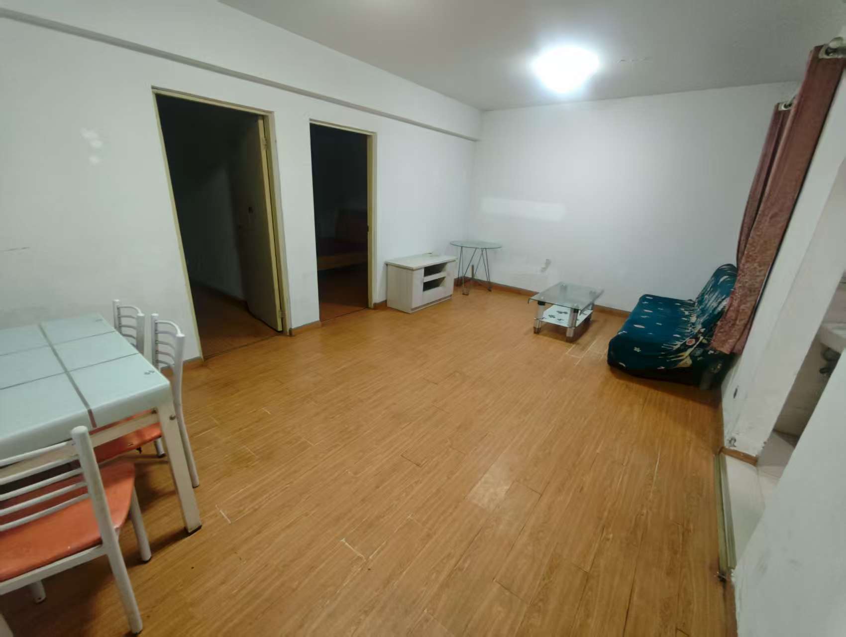 新林芳庭 2居室 1500元/月