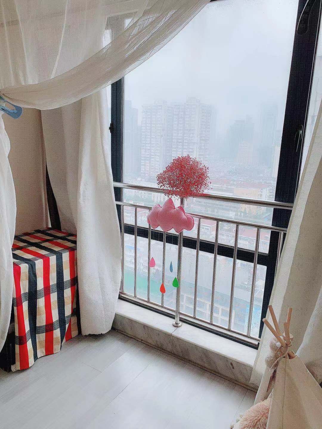亚东名座 中山南路368号(张府园地铁站口．市一中对面) 随时看房·
