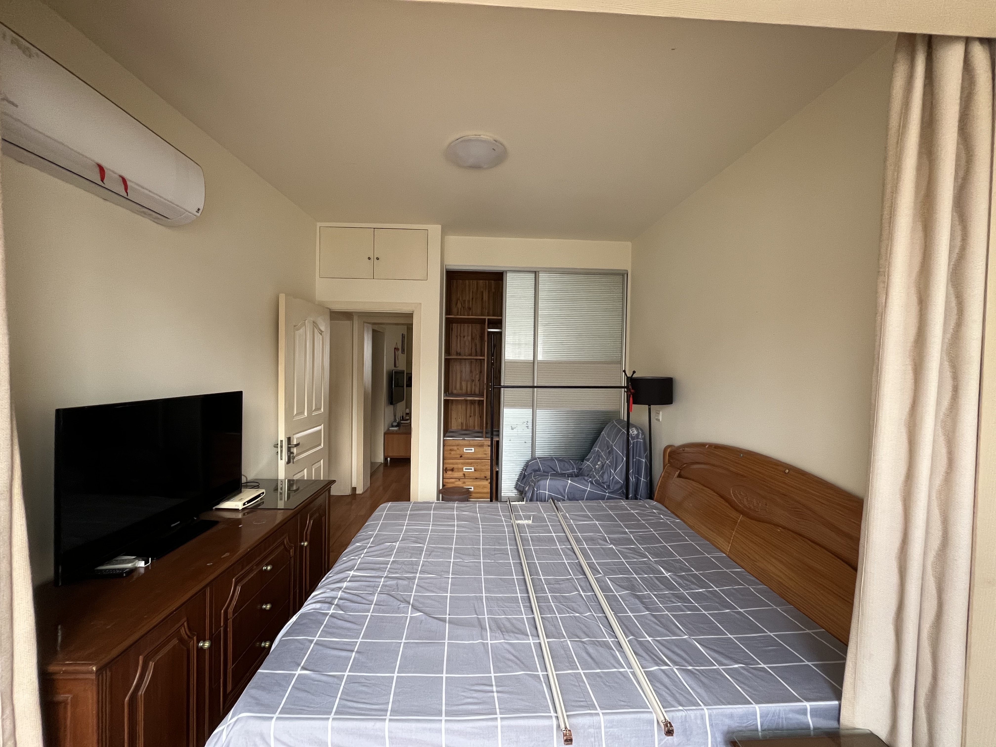 龙柏七村 随时看房·