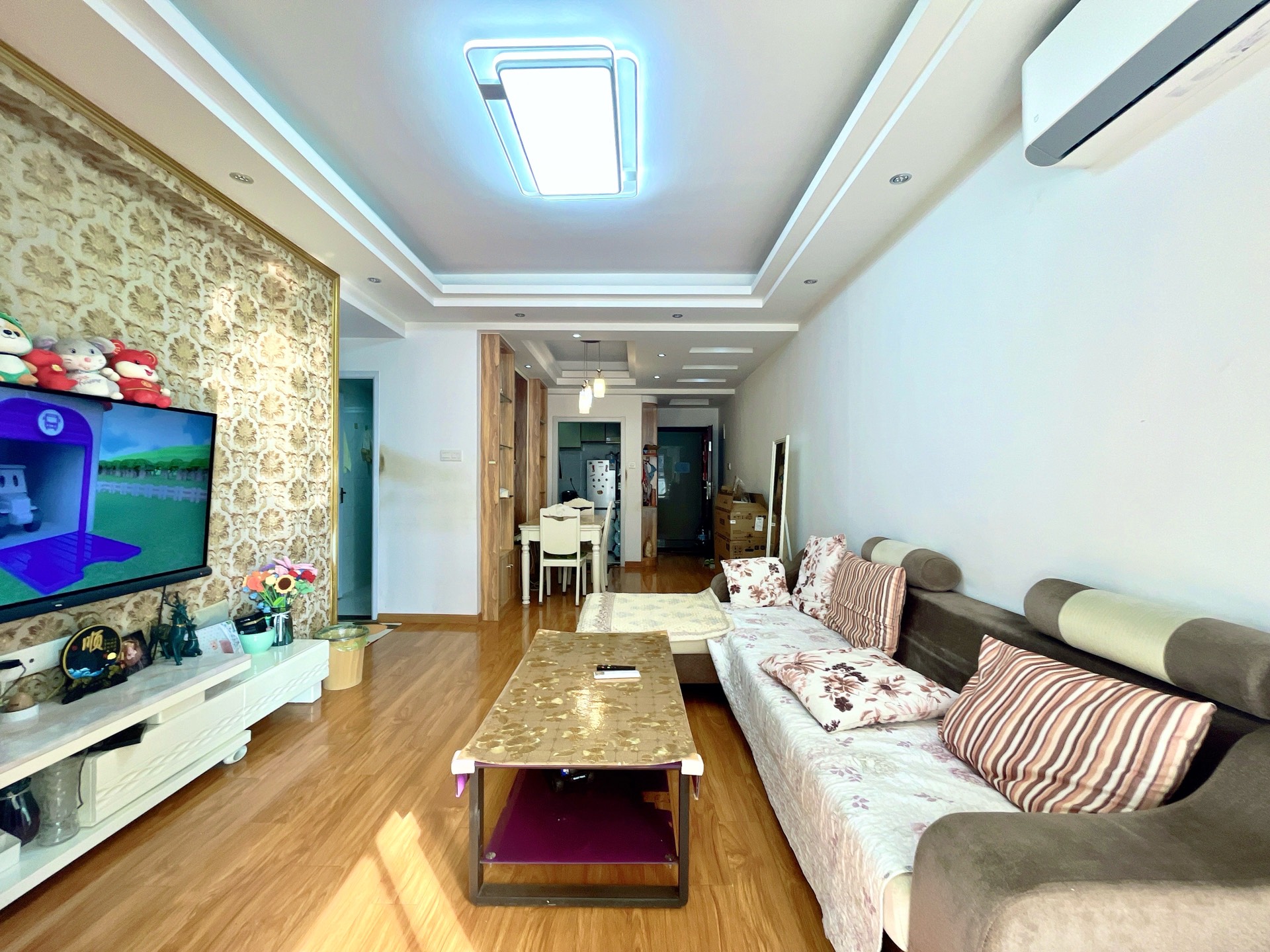 三元中央公园 2居室 2500元/月