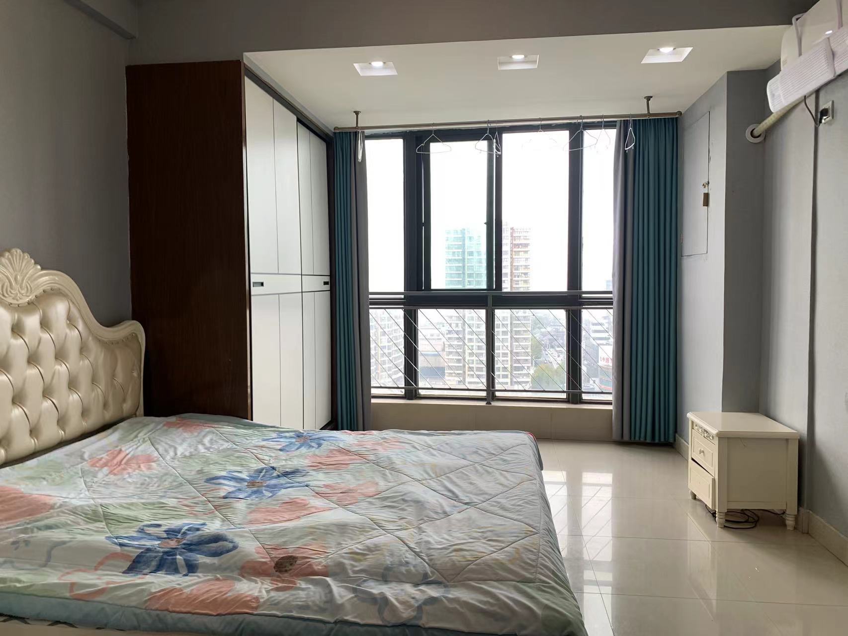 财富广场 随时看房·