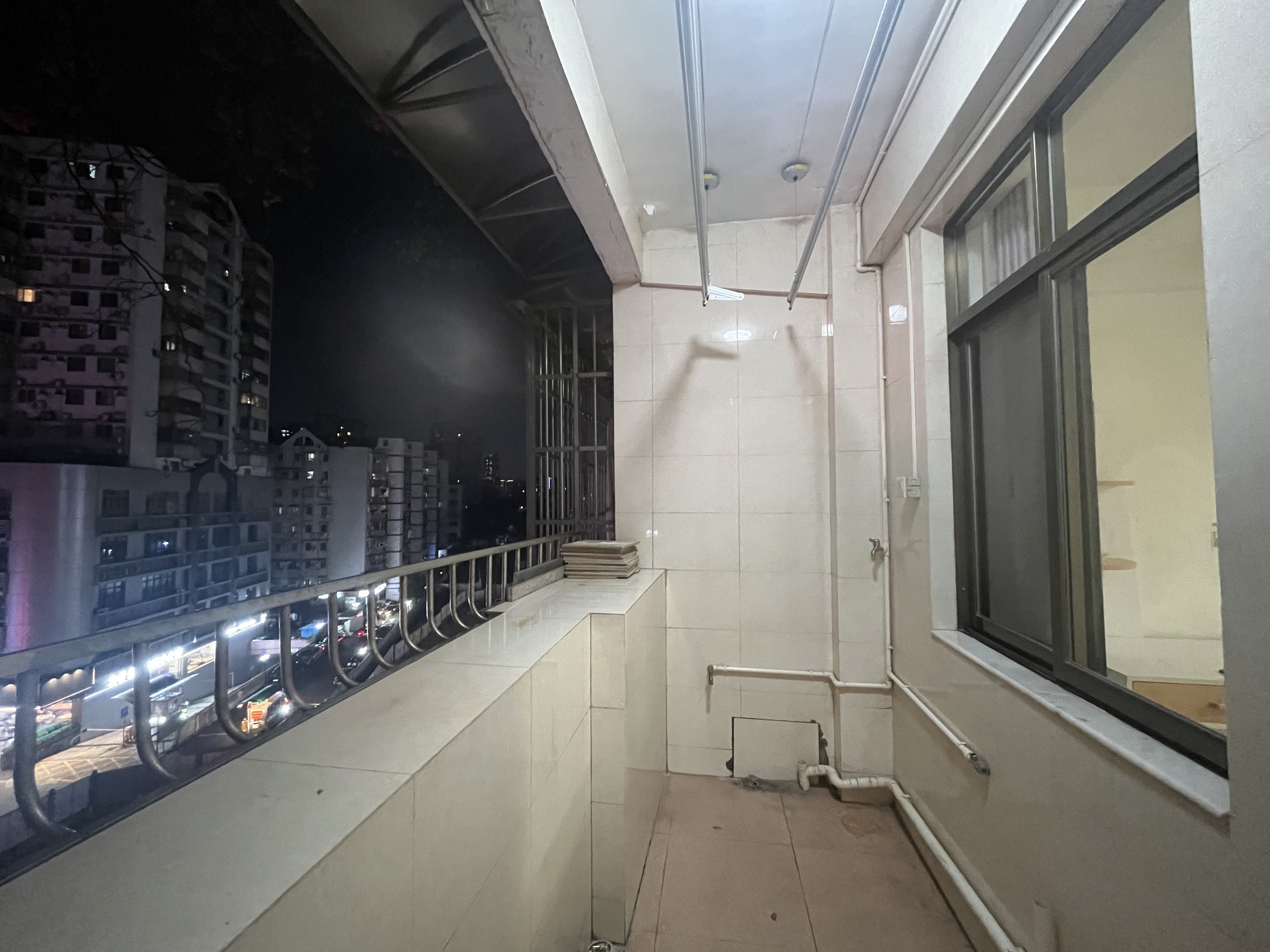 江燕路109号 随时看房·