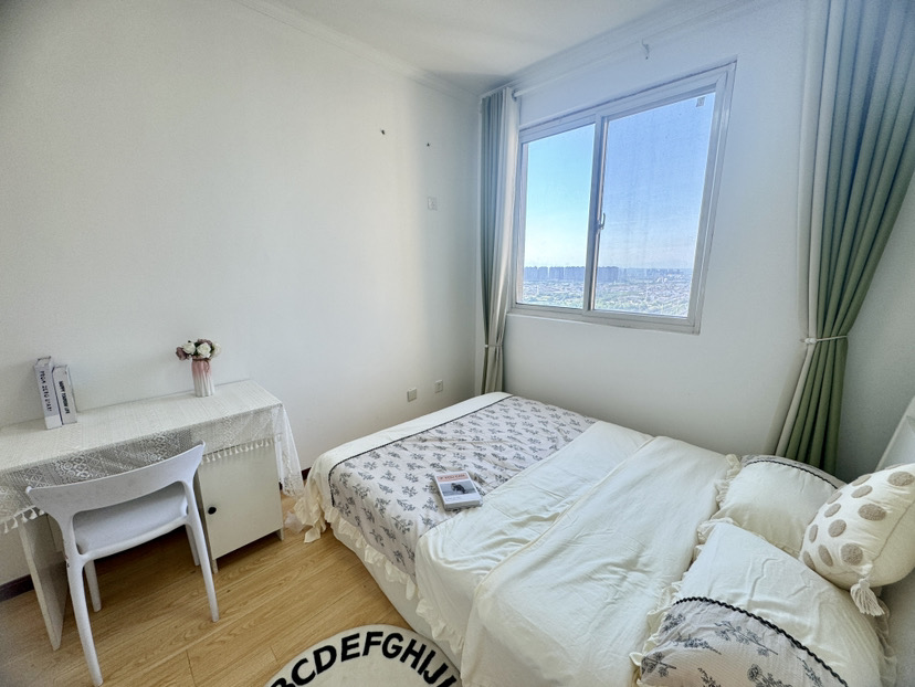 鼎正大都城 4居室 650元/月