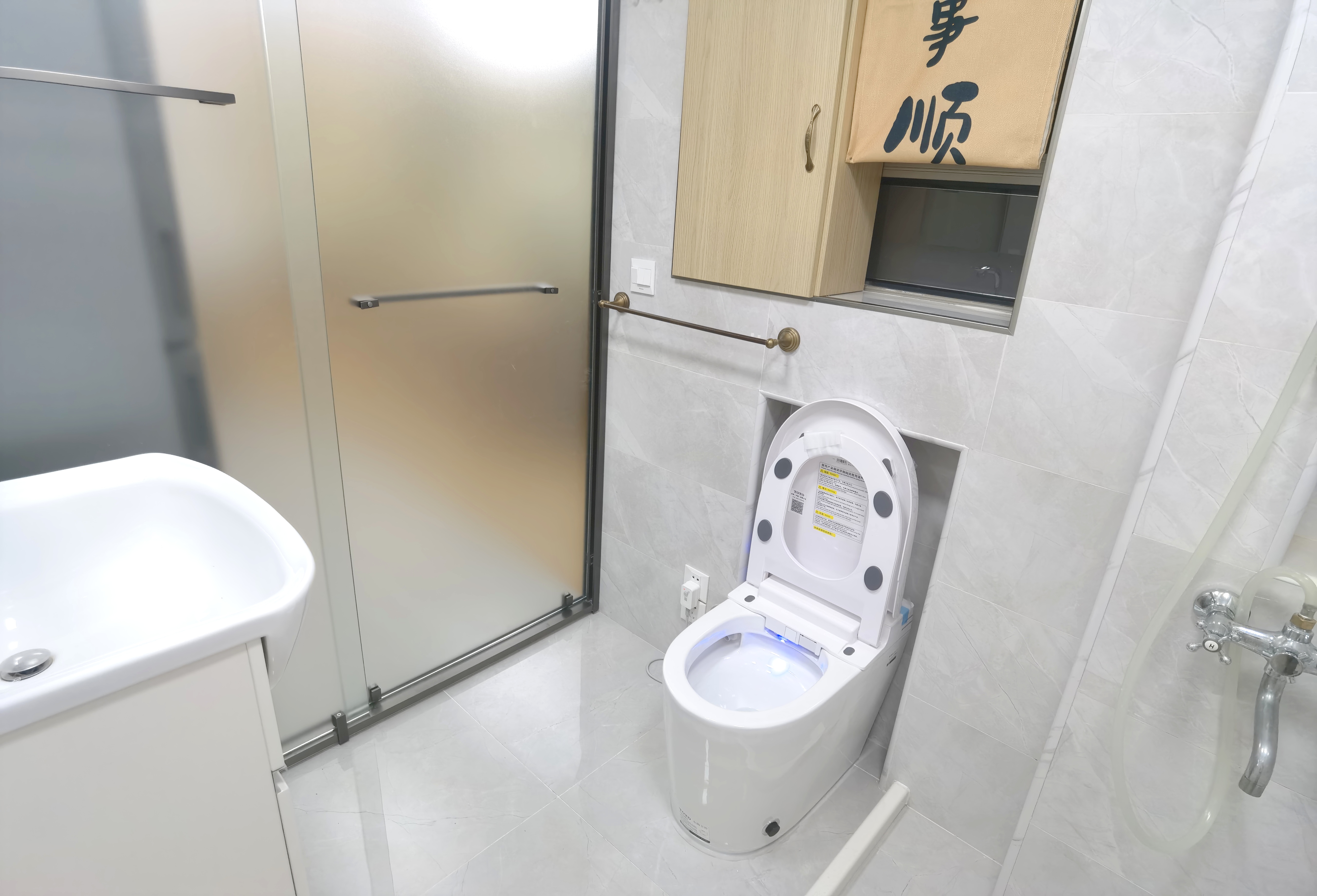 上海市徐汇区康平路207弄小区 随时看房·