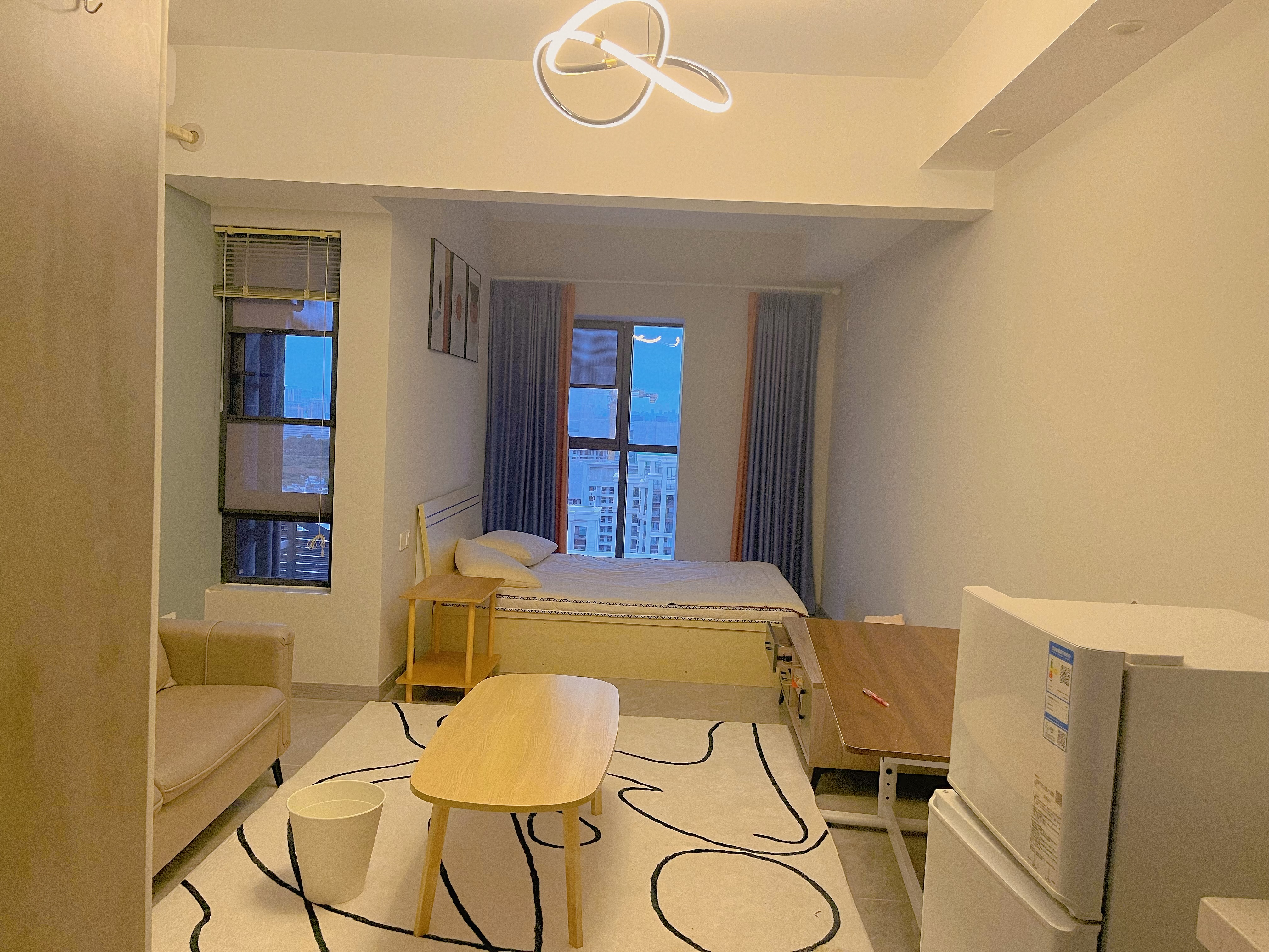 建发麓岭汇三期 1居室 1500元/月