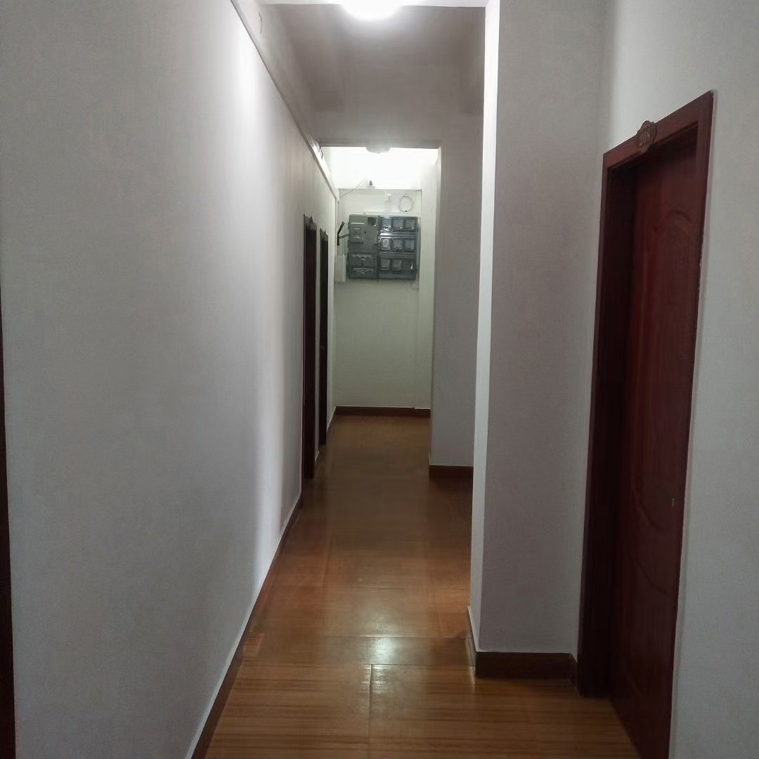 赣州开发区车头安置小区112号（蓝翔小区临马路） 随时看房·