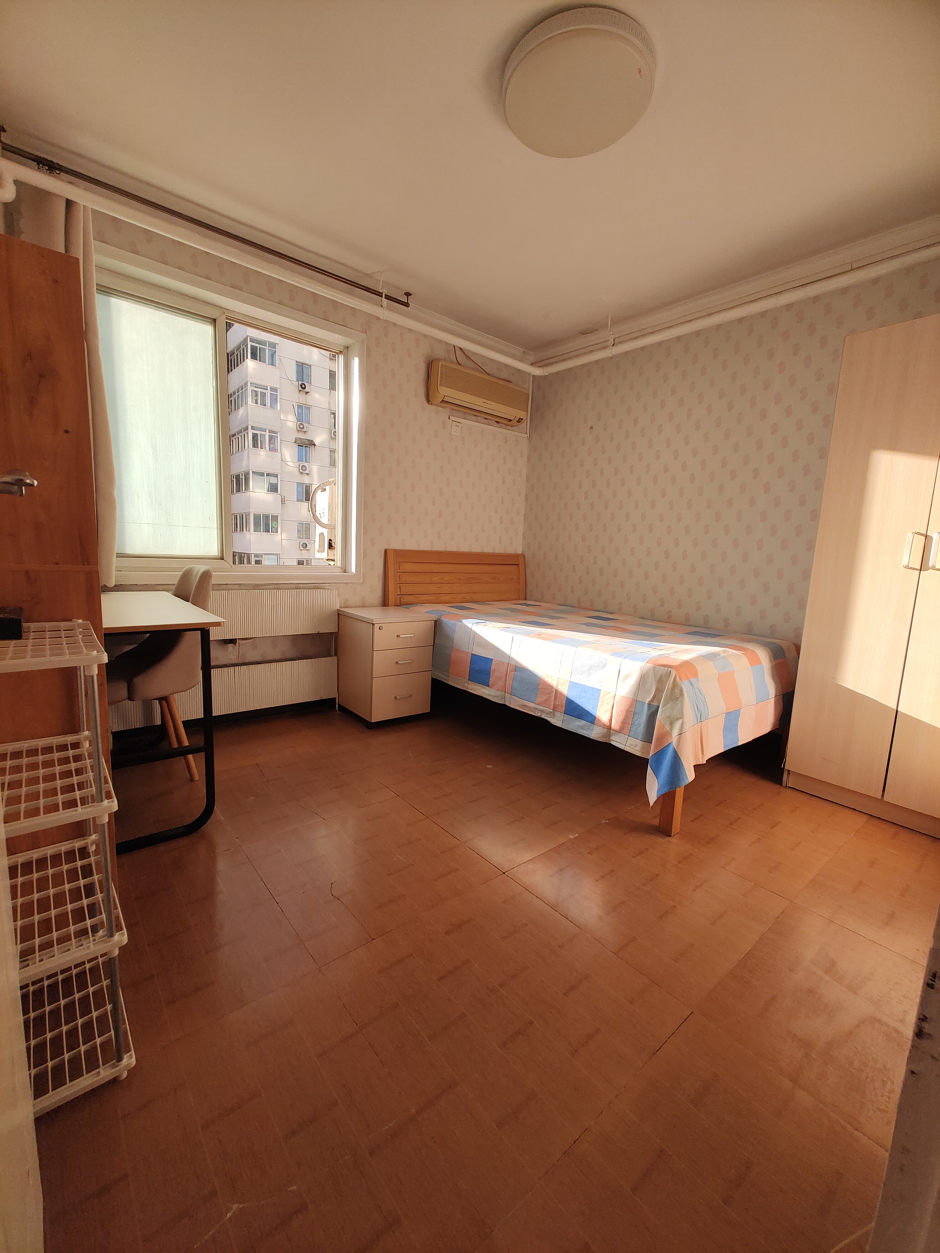 亚运村安慧里二区5号楼主卧 随时看房·