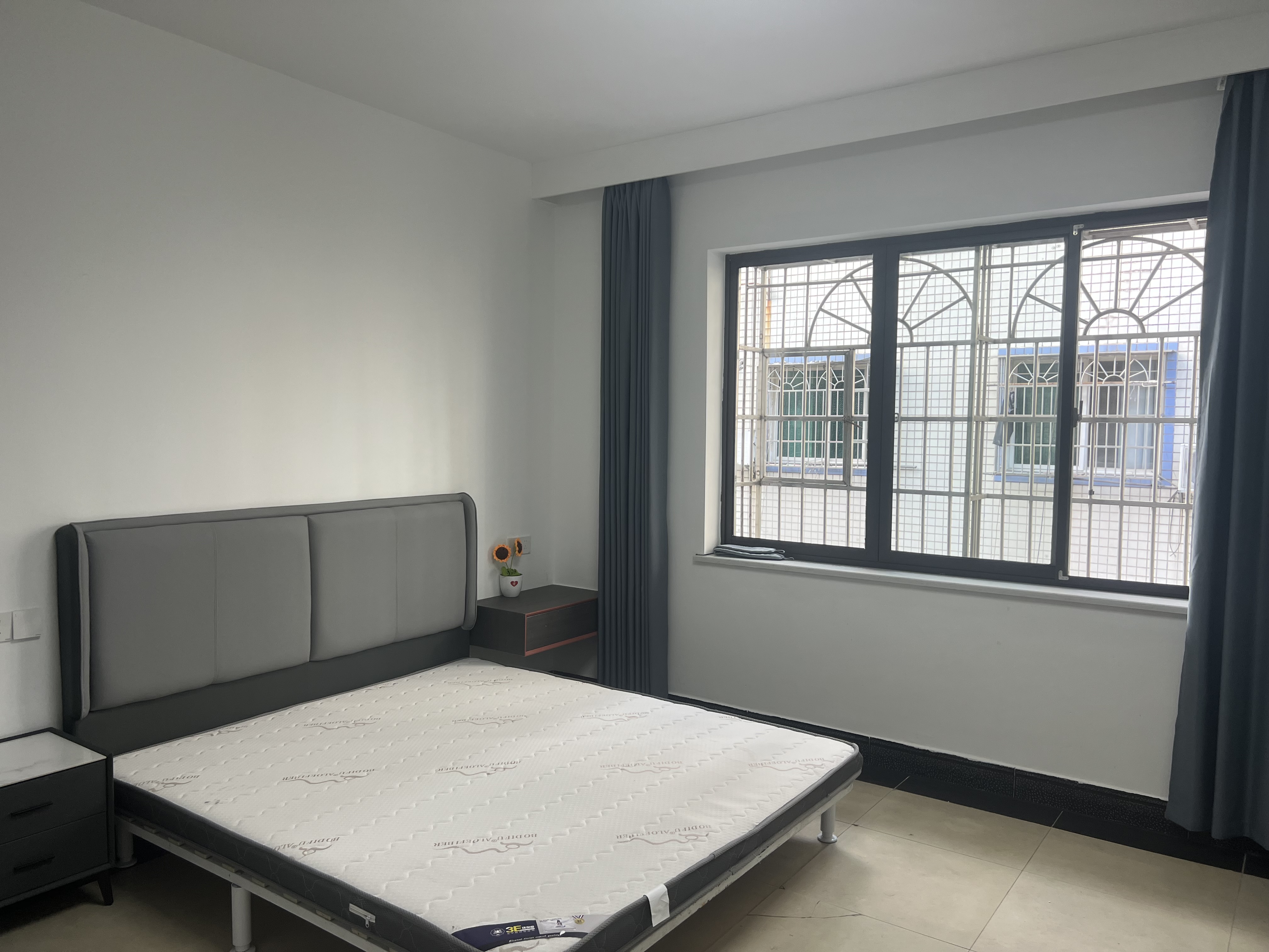 新桥沁园小区 1居室 1200元/月