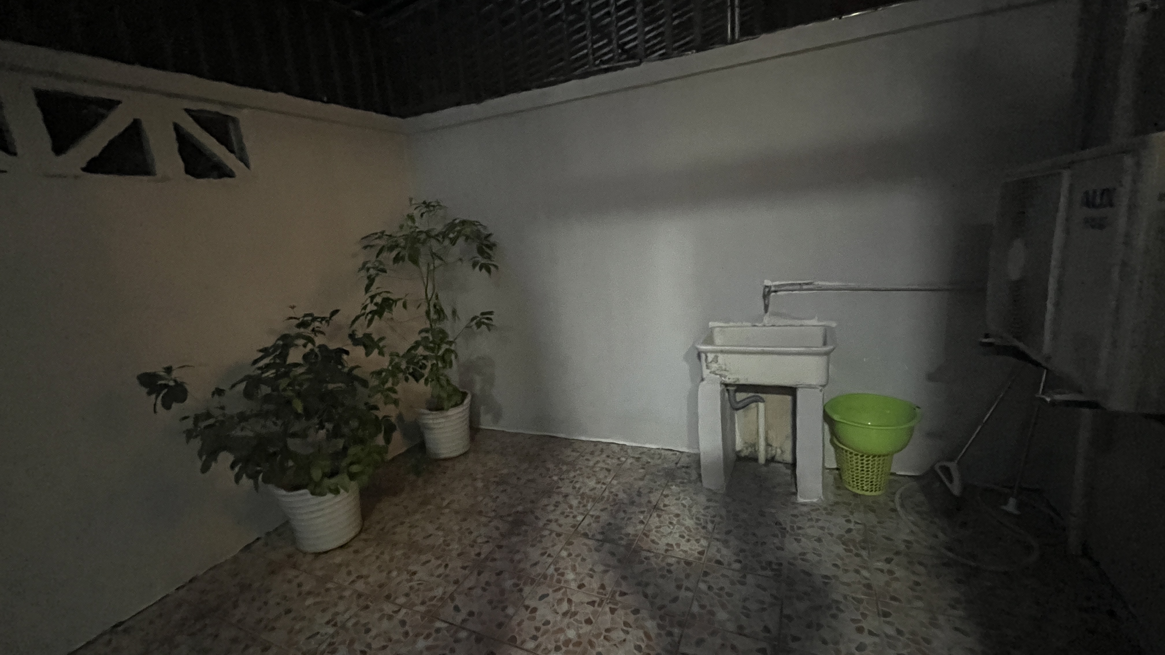 芳华路580弄 随时看房·