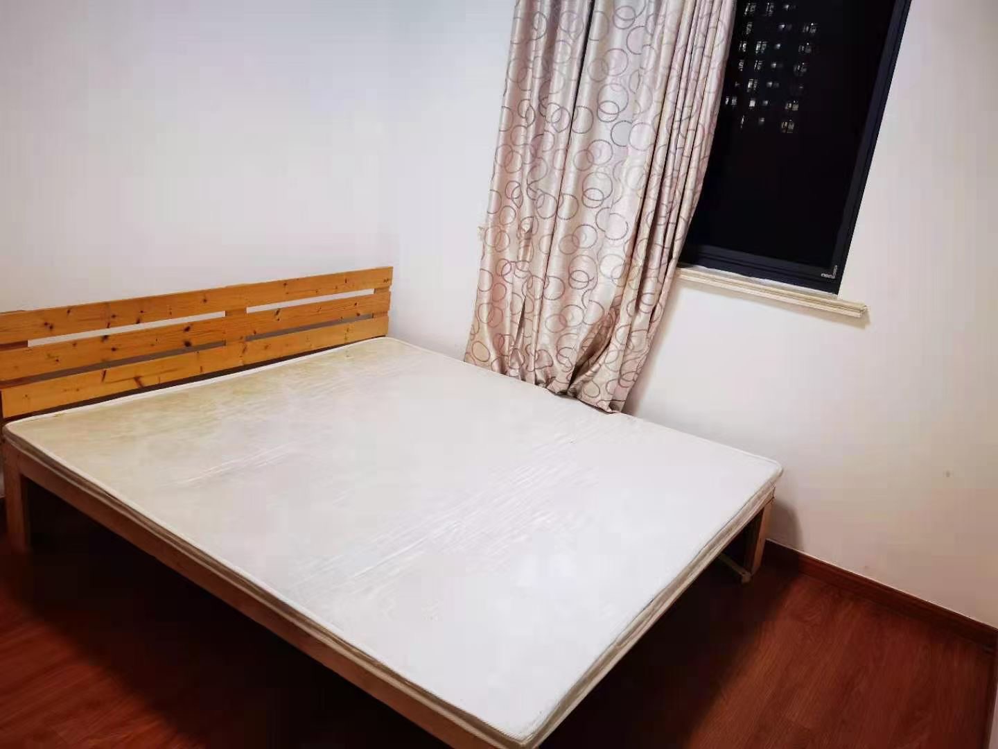 东都小区 随时看房·